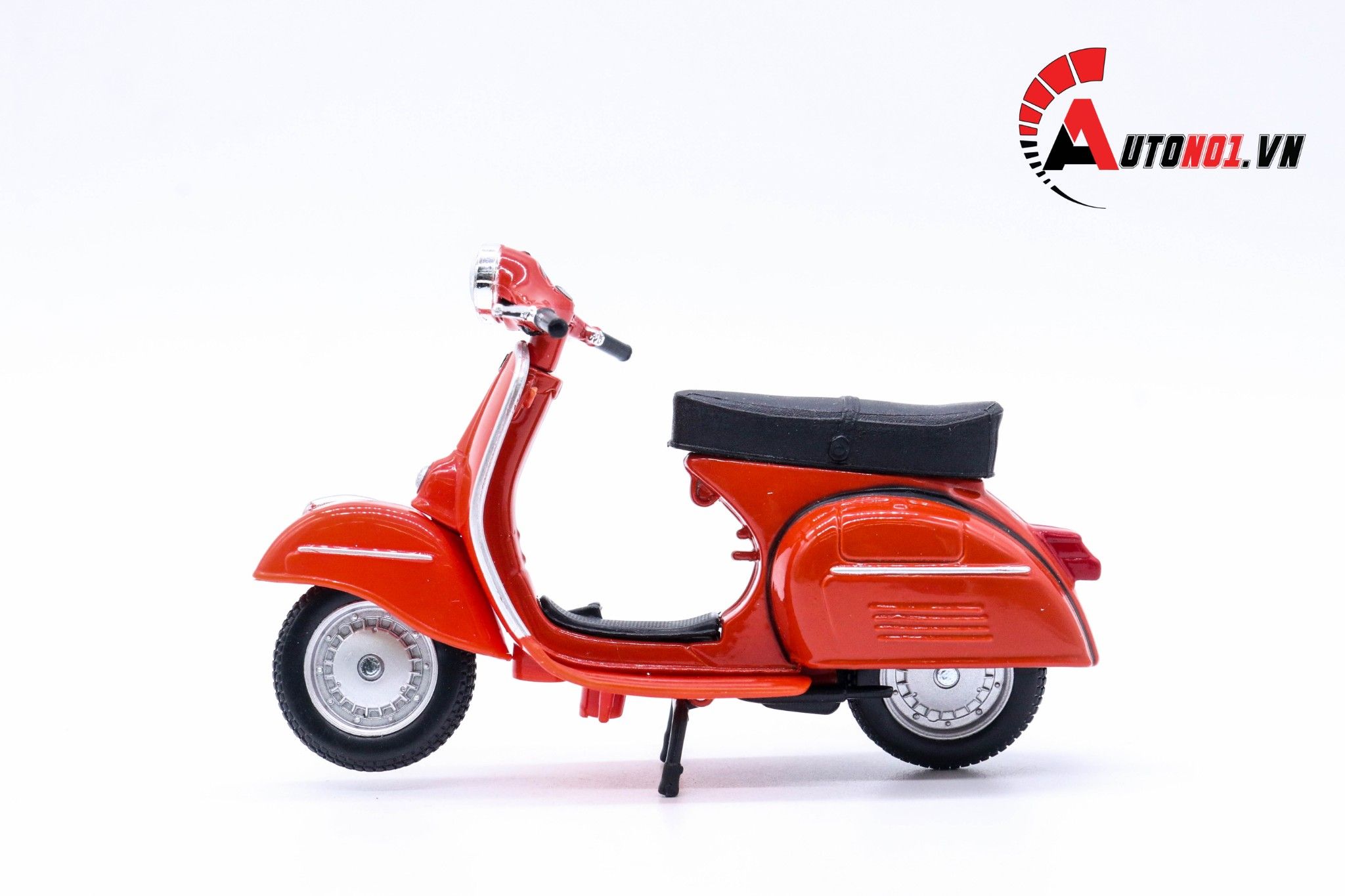 Mô hình xe Vespa gtr red 1968 1:18 Maisto 7070P