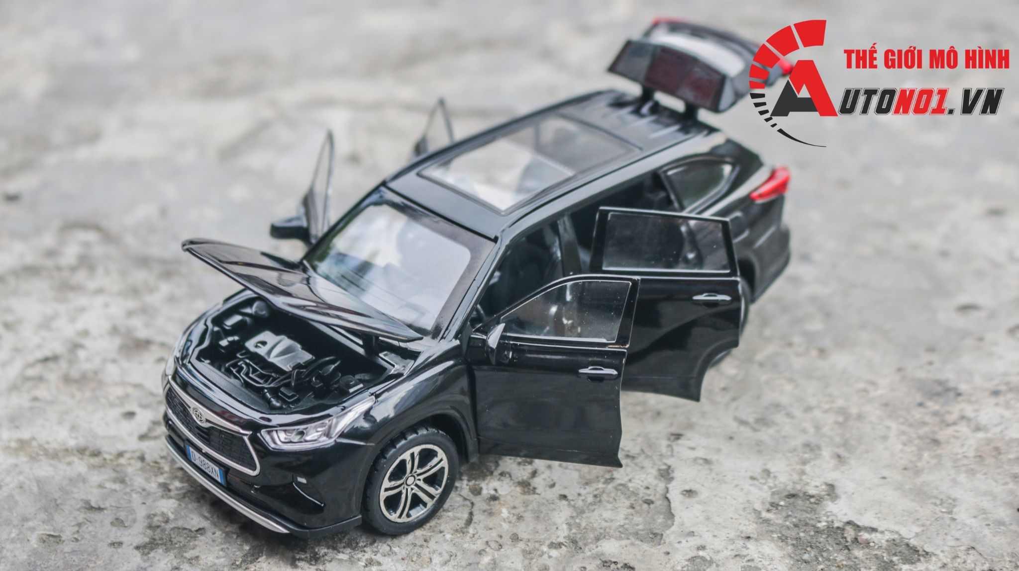 Mô hình xe Toyota Highlander full open tỉ lệ 1:32 Jiaye Model OT564