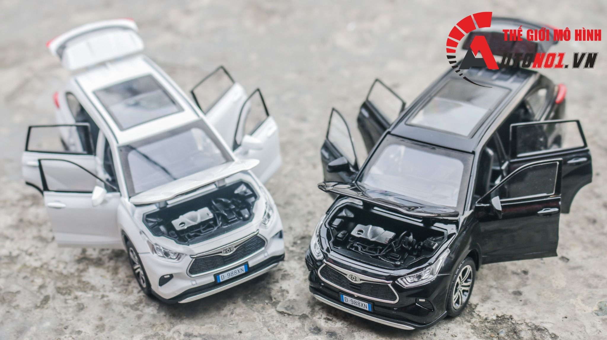 Mô hình xe Toyota Highlander full open tỉ lệ 1:32 Jiaye Model OT564