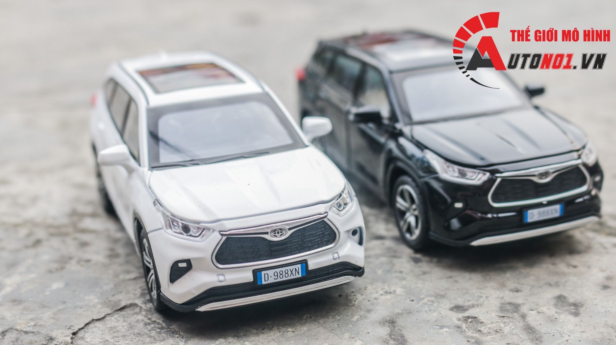 Mô hình xe Toyota Highlander full open tỉ lệ 1:32 Jiaye Model OT564