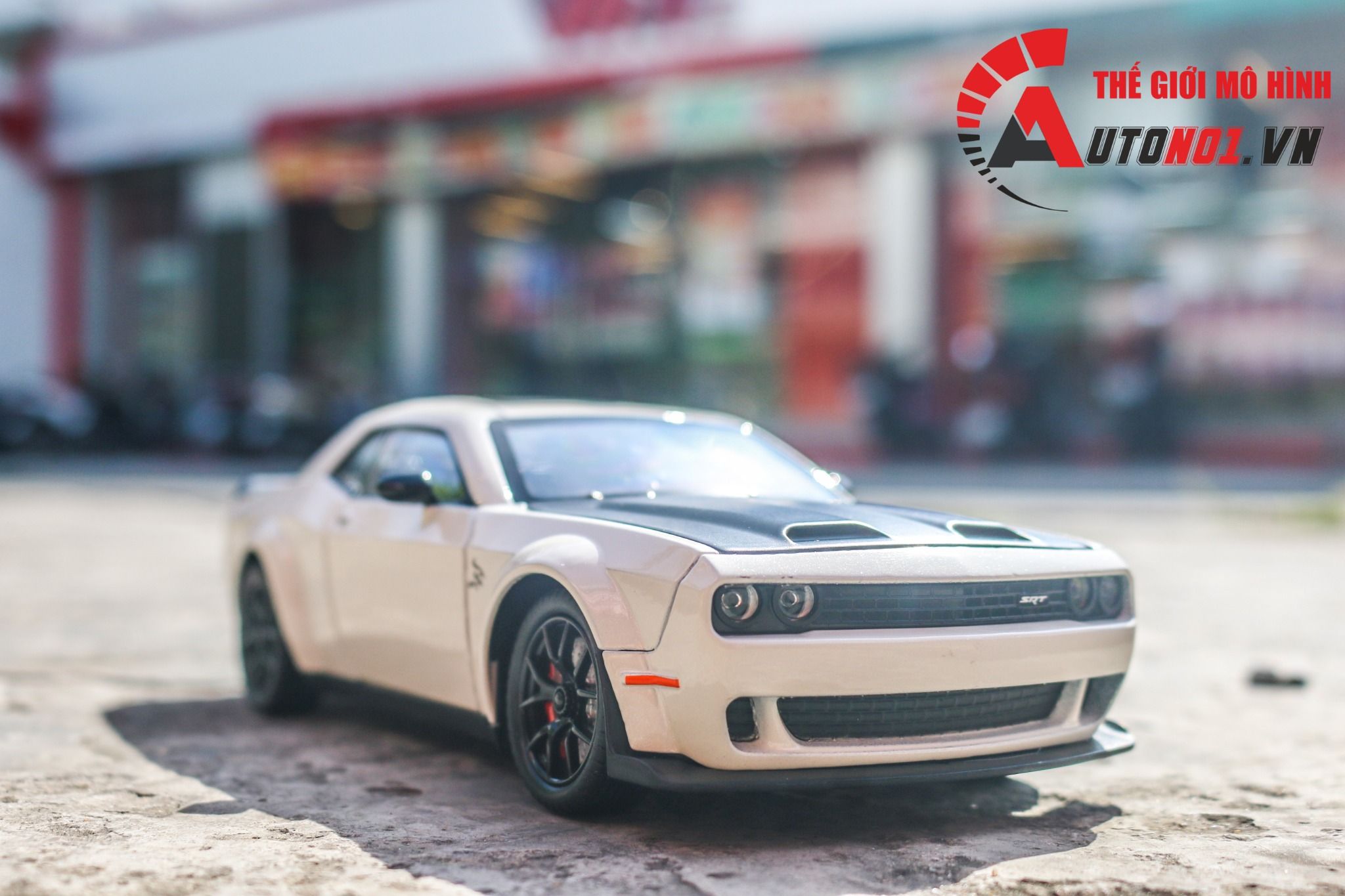 Mô hình xe Dodge Challenger SRT full open - có đèn - âm thanh tỉ lệ 1:24 Chezhi OT528
