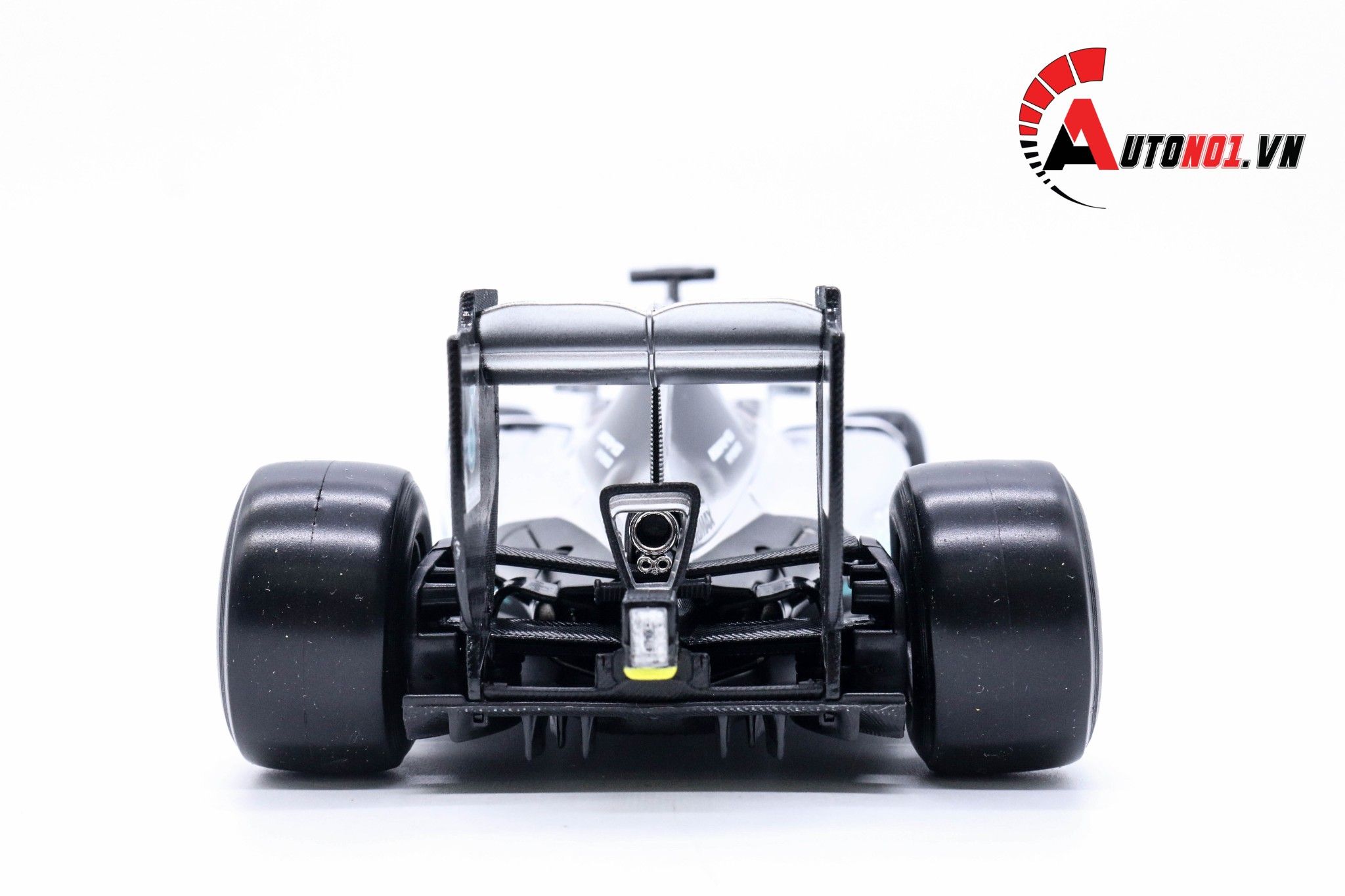 Mô hình xe F1 Mercedes AMG Petronas F1 W07 Hybrid 2016 world champion 1:18 Bburago 5212