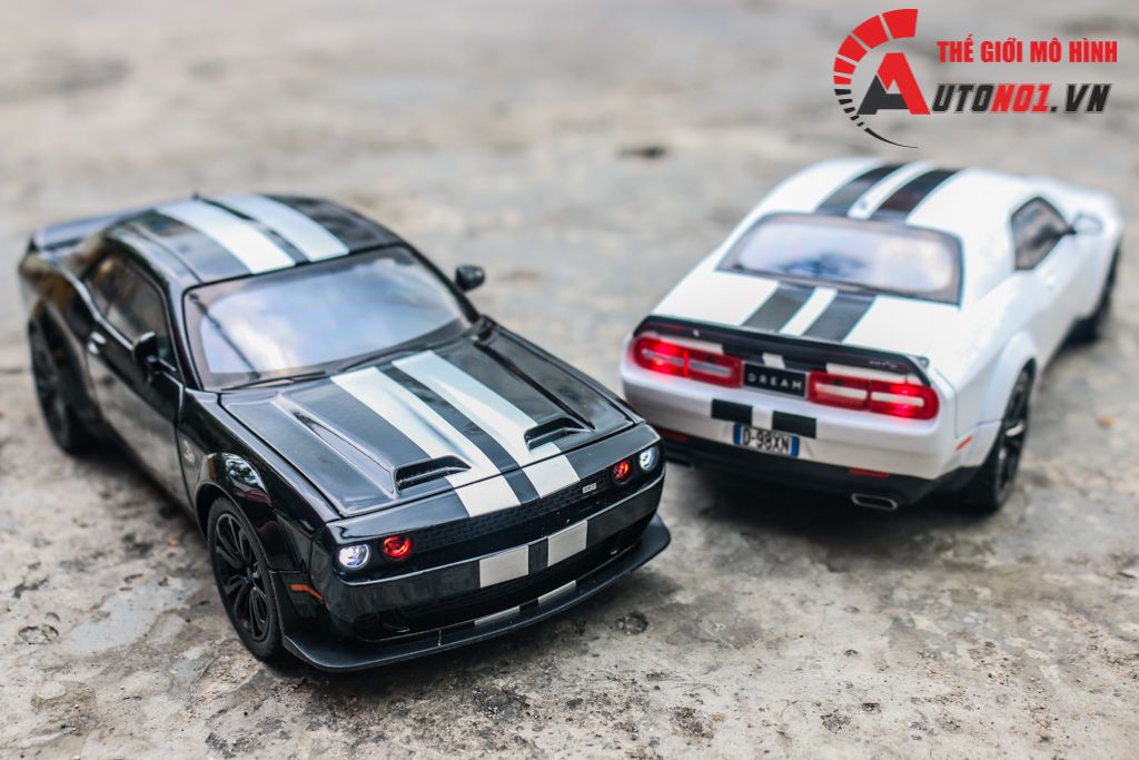 Mô hình xe Dodge Challenger Hellcat full open - có đèn - âm thanh tỉ lệ 1:22 Jiaye model OT584