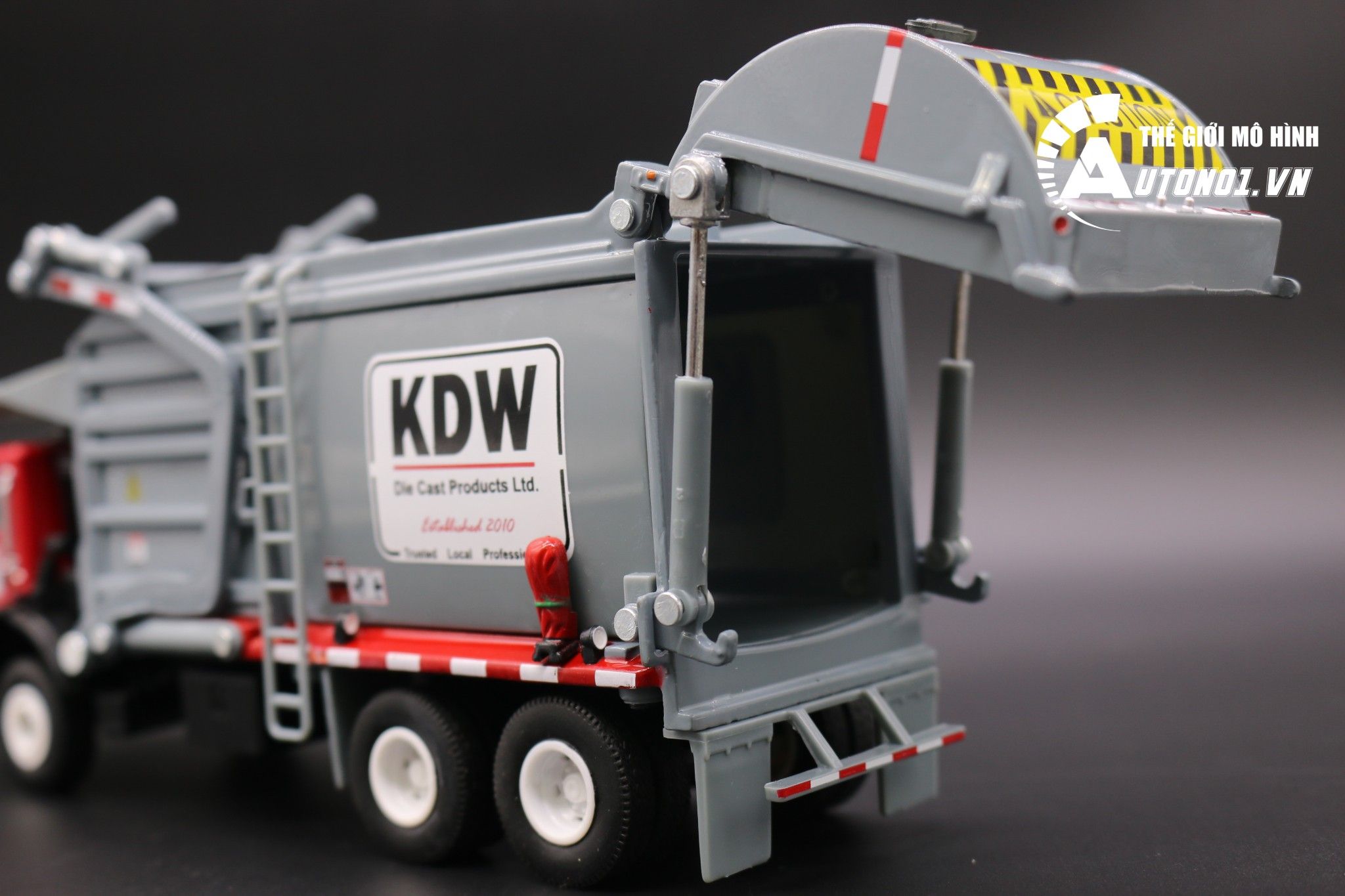 Mô hình xe tải chở rác 1:24 kaidiwei 1477
