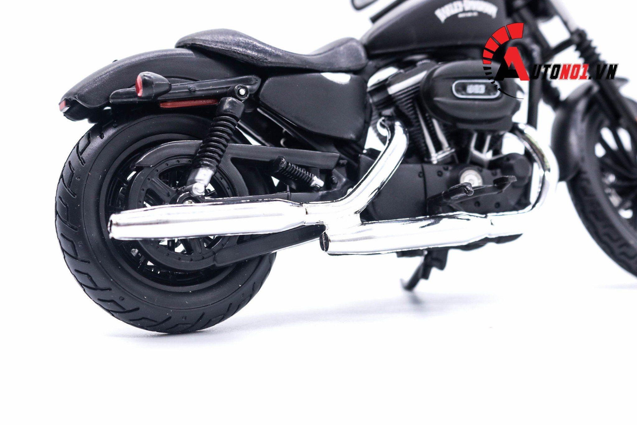  Mô hình xe Harley Davidson 13 sportster iron 883 1:12 Maisto 1035 