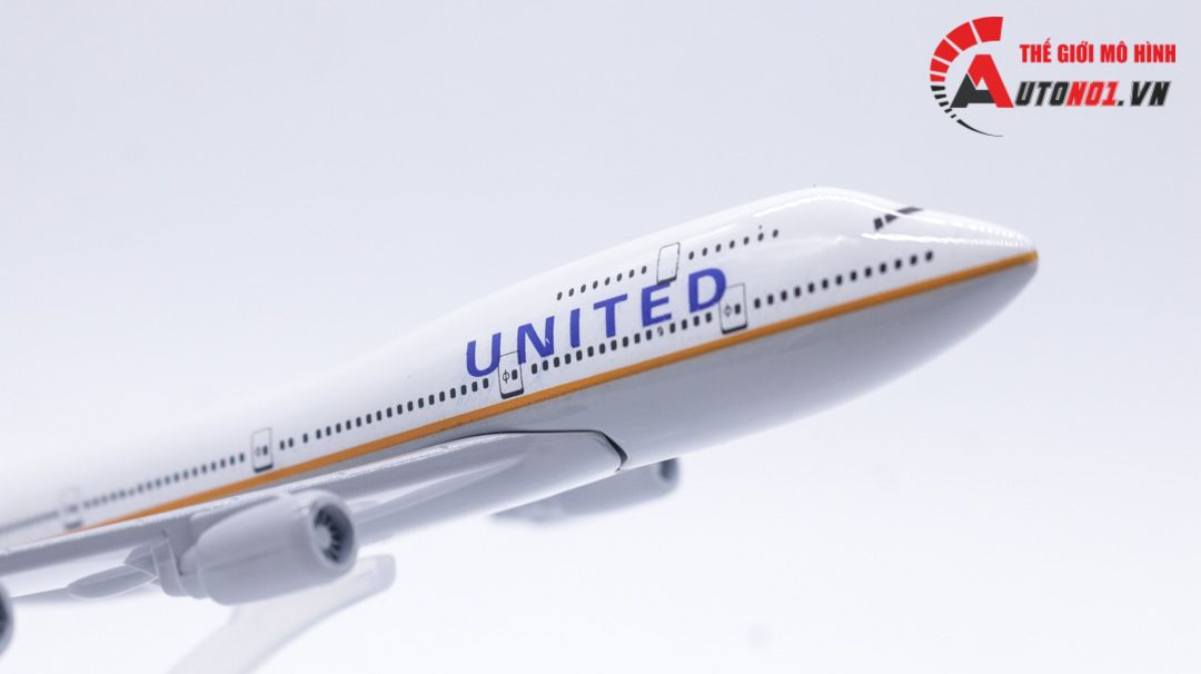 Mô hình máy bay United Airlines Boeing B747 16cm MB16017
