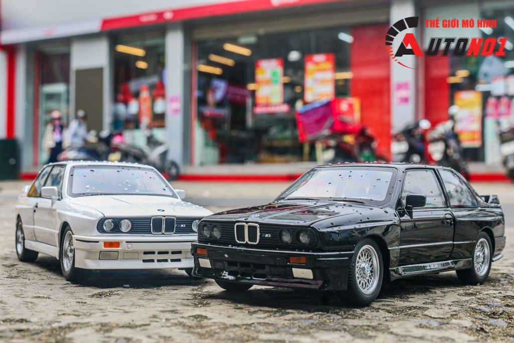 Mô hình xe BMW M3 E30 full open - có đèn - âm thanh tỉ lệ 1:24 JinliFang OT24035