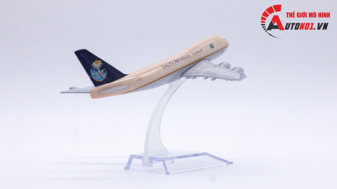 Mô hình máy bay Saudi Arabia Airlines Boeing B747 16cm MB16020