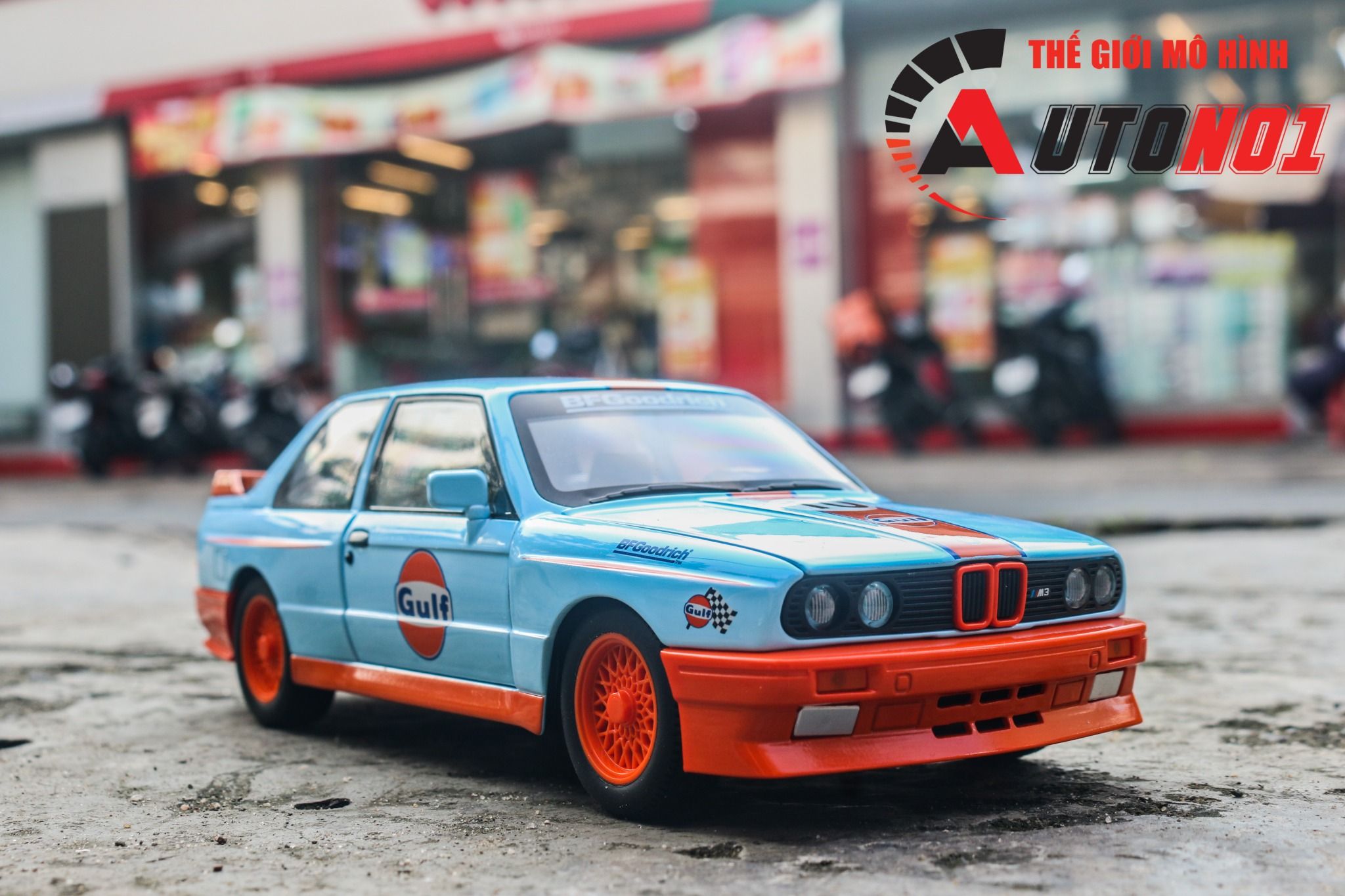 Mô hình xe BMW M3 series racing full open - full kính - đánh lái được tỉ lệ 1:24 JinliFang OT24039