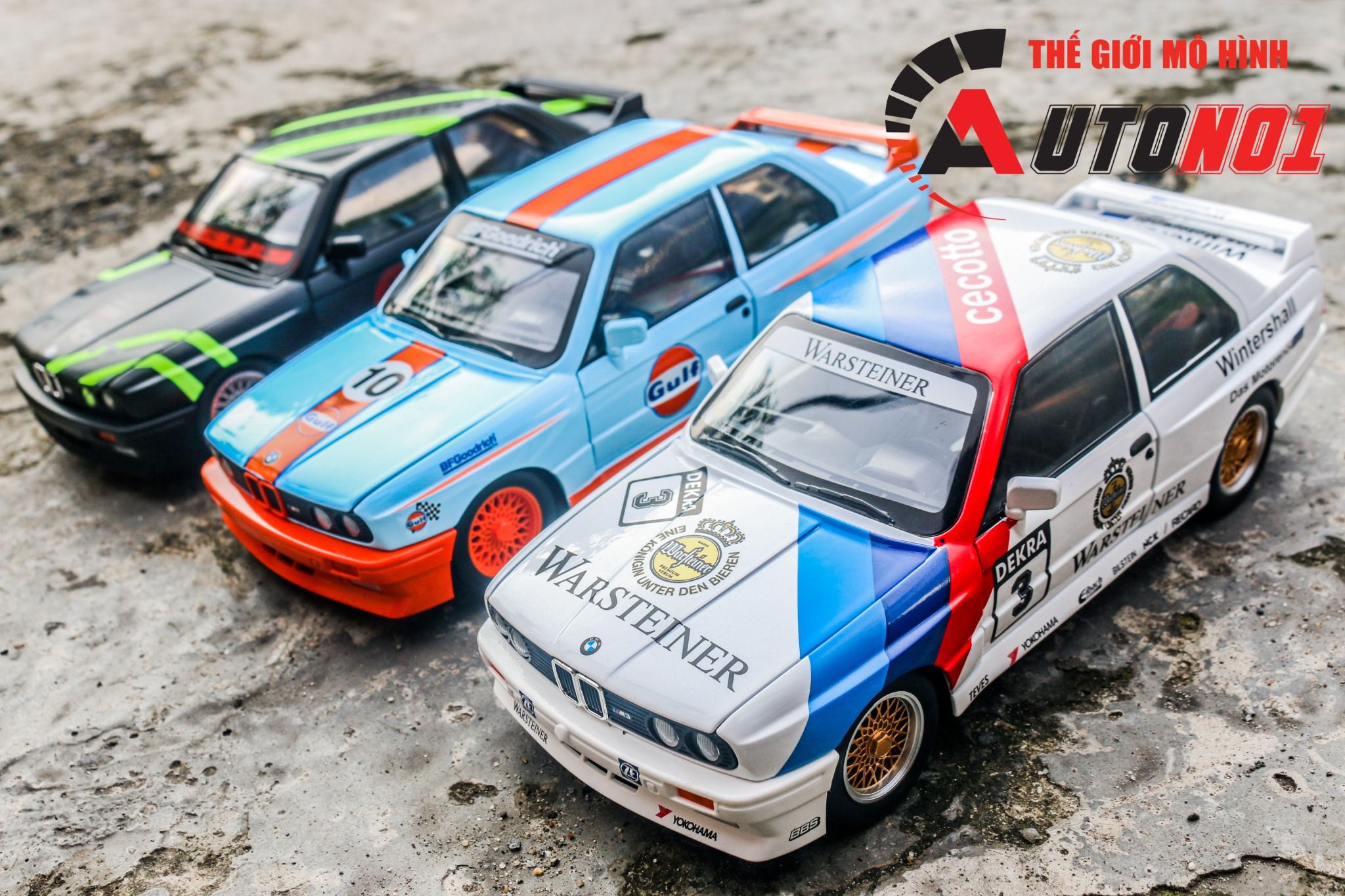 Mô hình xe BMW M3 series racing full open - full kính - đánh lái được tỉ lệ 1:24 JinliFang OT24039