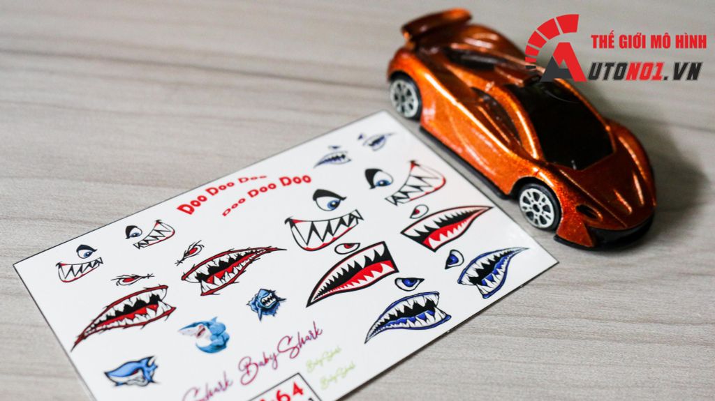 DECAL NƯỚC CÁ MẬP - BABY SHARK 1:64 AUTONO1 DC503K