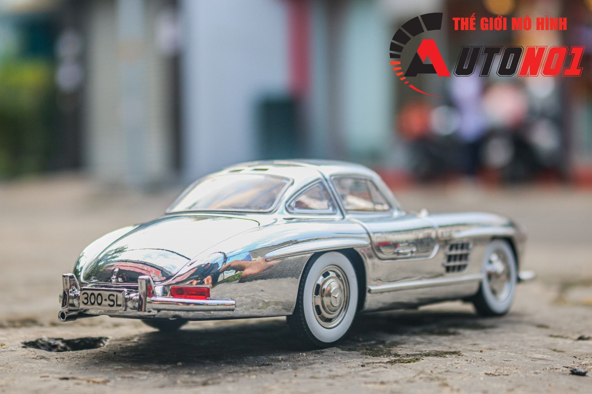 Mô hình xe Mercedes - Benz 300SL full open - có âm thanh - đèn - đánh lái tỉ lệ 1:24 Jinlifiang OT24023