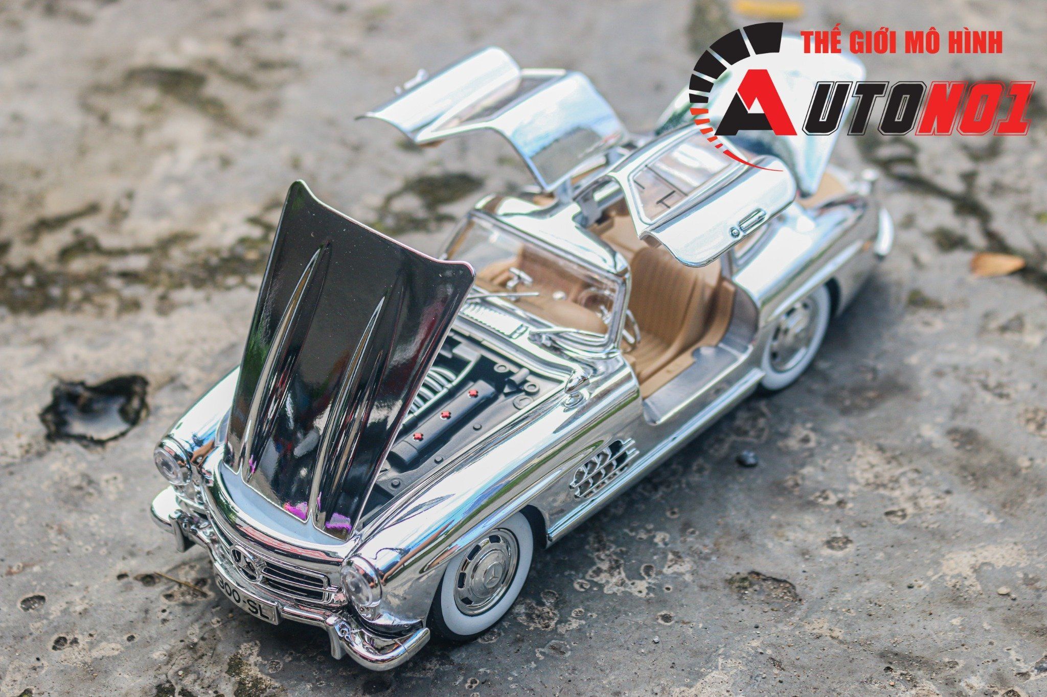 Mô hình xe Mercedes - Benz 300SL full open - có âm thanh - đèn - đánh lái tỉ lệ 1:24 Jinlifiang OT24023