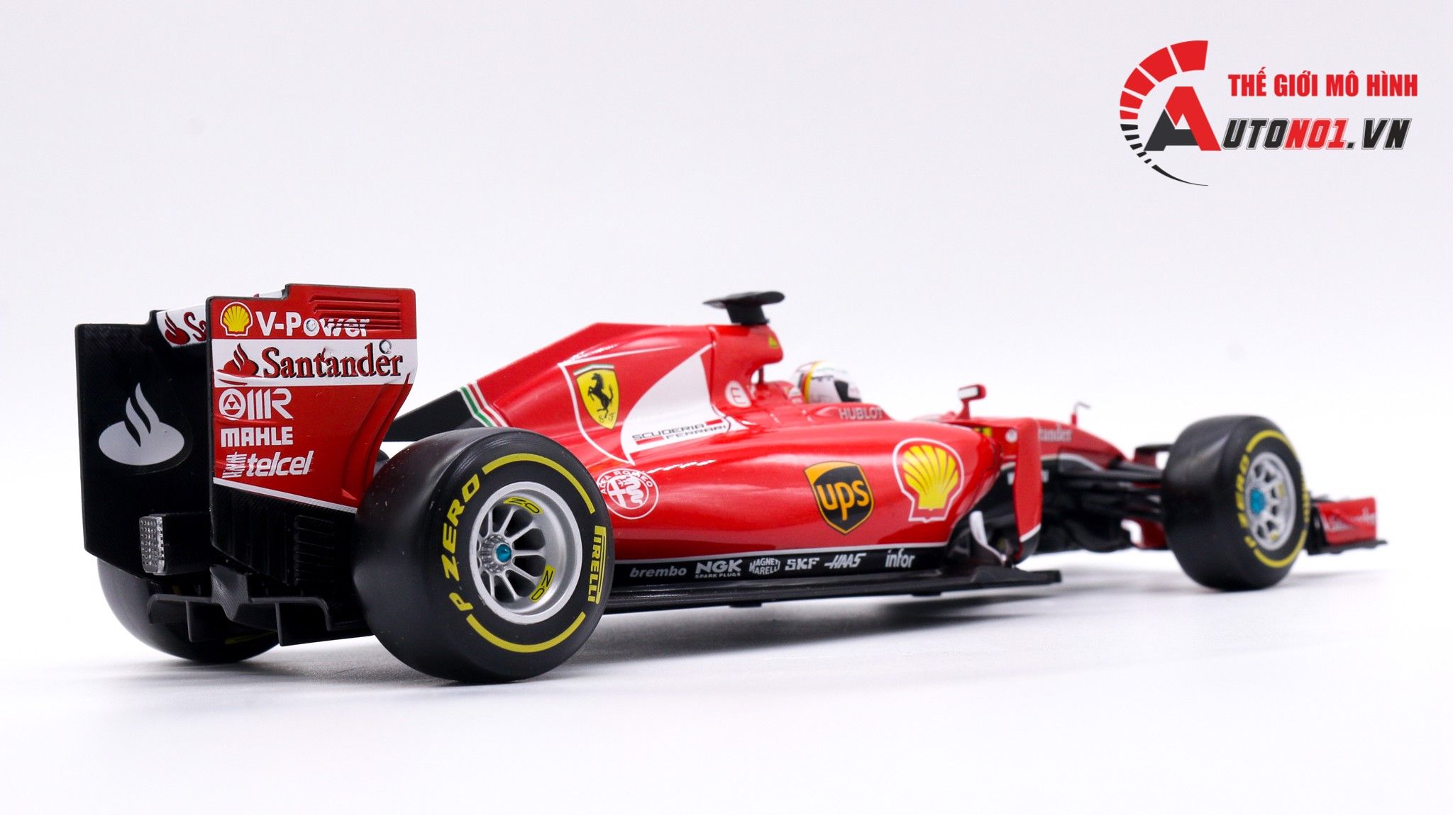  Xe mô hình Ferrari F1 Sf15-T No.5 S.Vettel 2015 1:18 Bburago 1672 