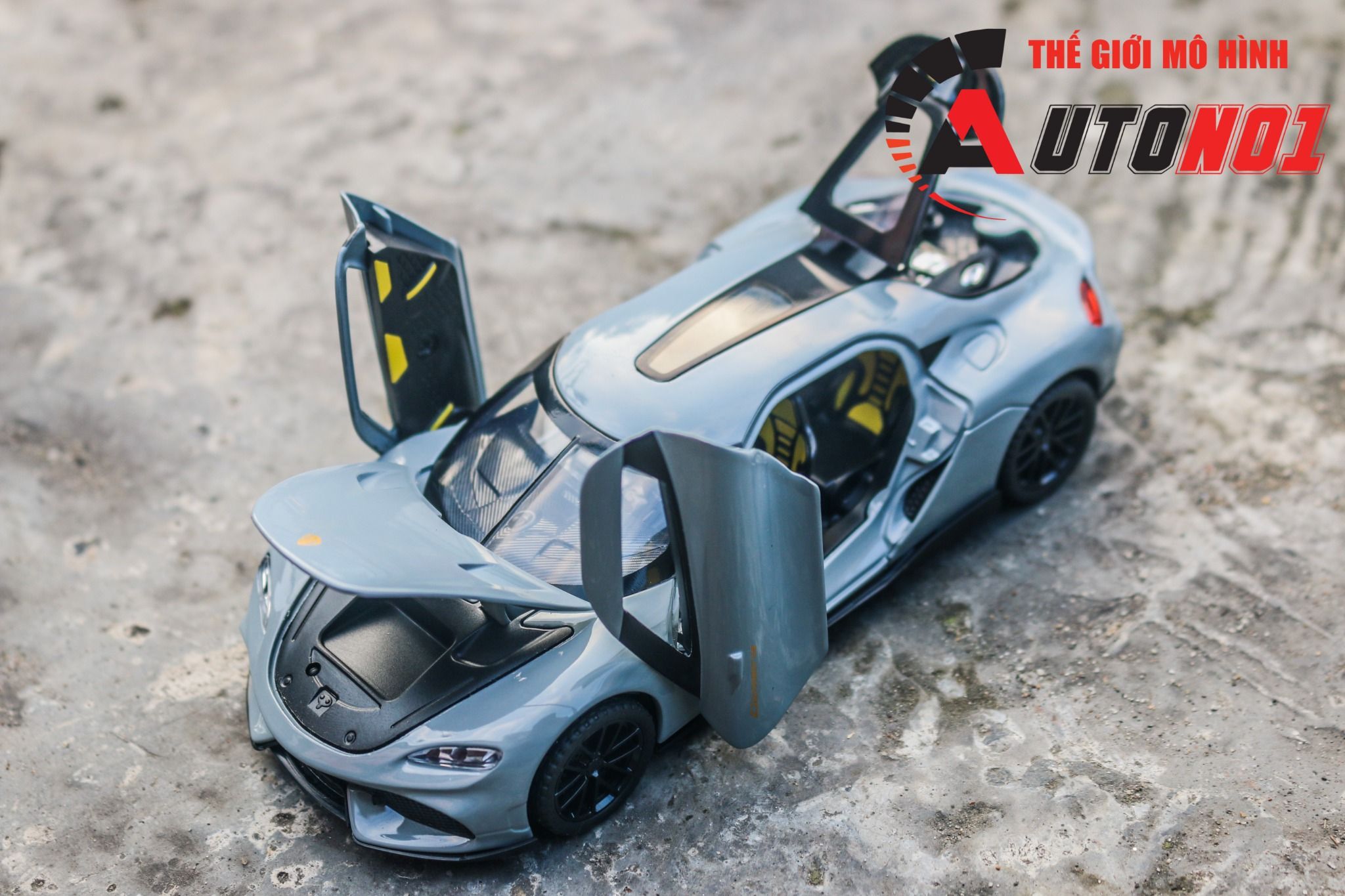 Mô hình xe Koenigsegg Gemera full open - có đèn - âm thanh tỉ lệ 1:32 Alloy Model OT32007