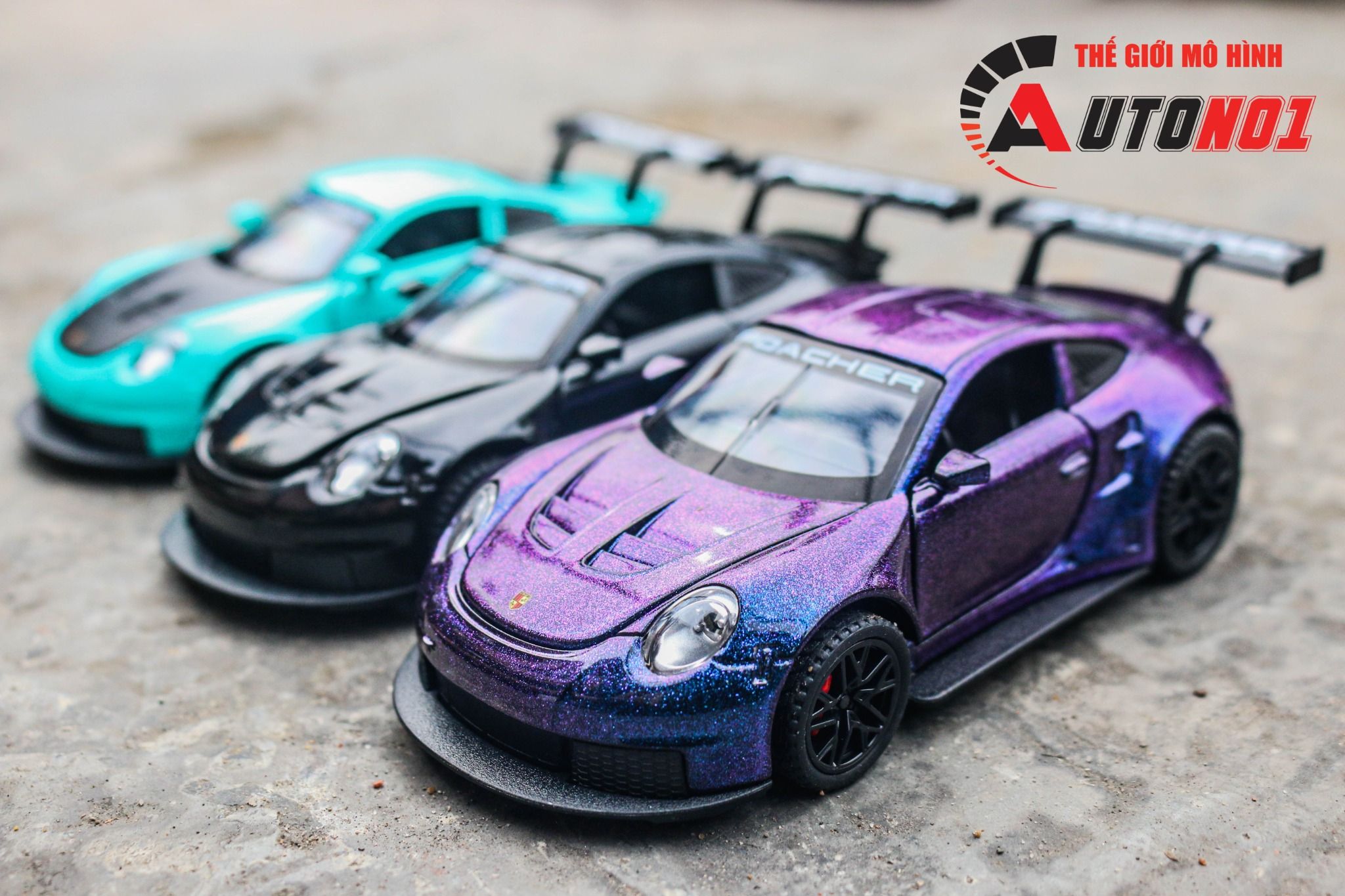 Mô hình xe Porsche GT3 RS full open - có đèn - âm thanh tỉ lệ 1:32 Alloy Model OT32006