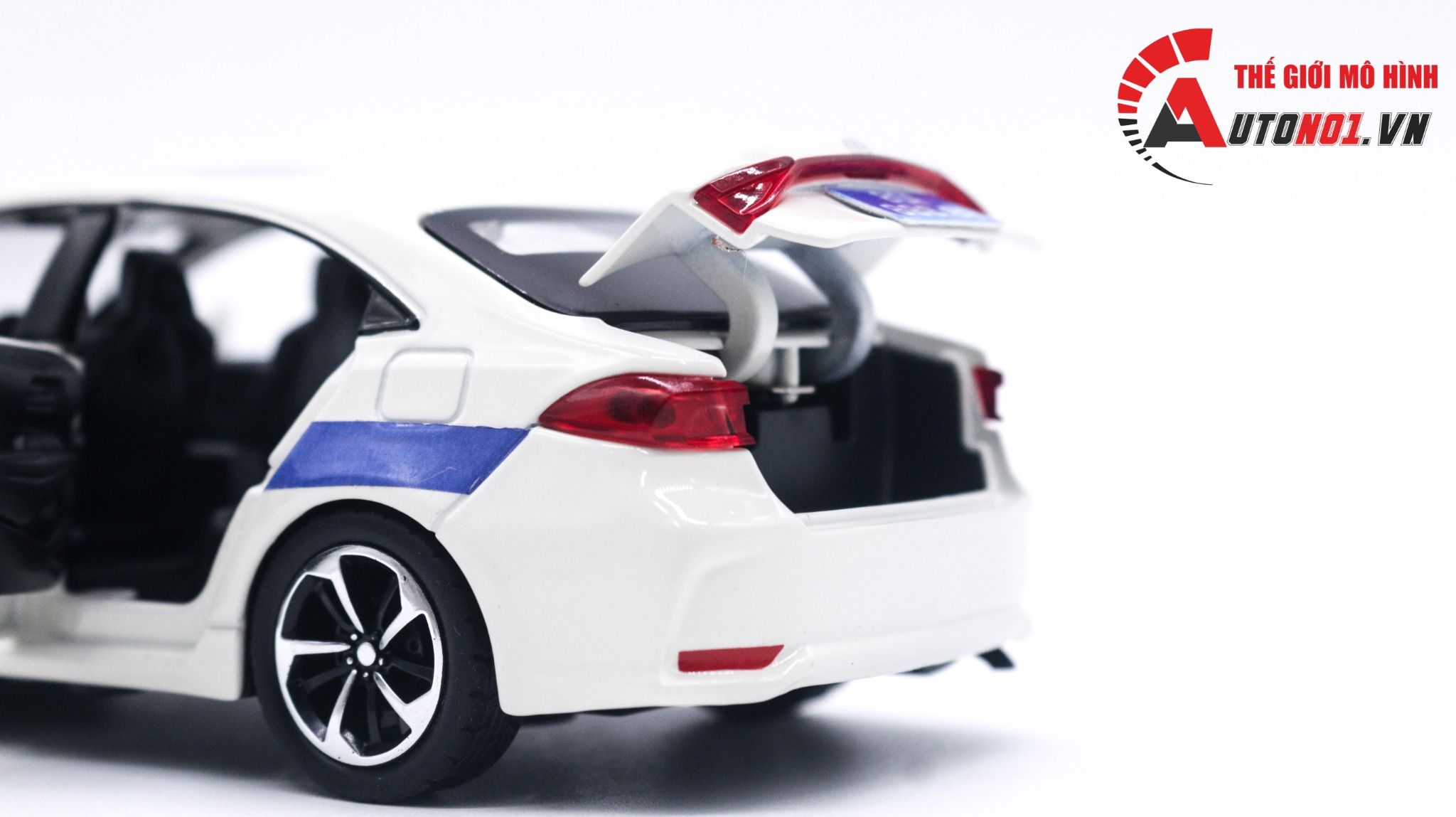 Mô hình xe ô tô độ CSGT Toyota Corolla Altis 2022 full open 1:32 Che Zhi Autono1 OT130