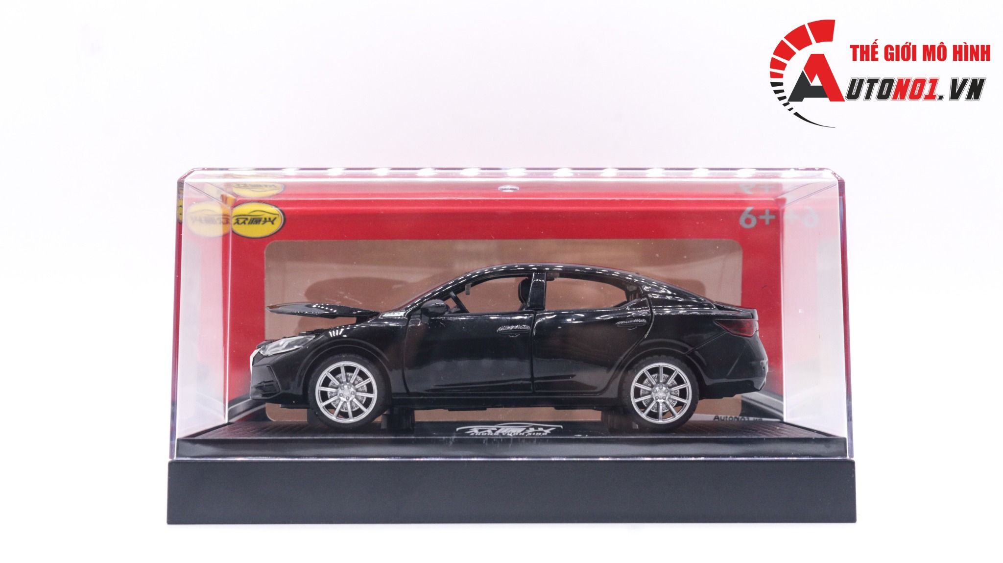  Mô hình xe Nissan Sylphy có đế hộp mica 1:32 Alloy Model OT124 