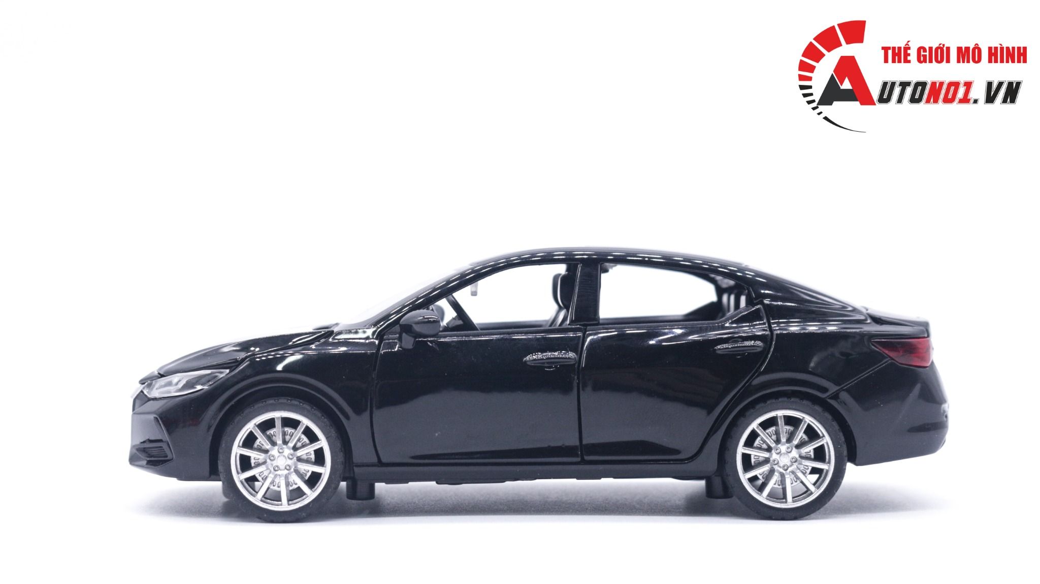  Mô hình xe Nissan Sylphy có đế hộp mica 1:32 Alloy Model OT124 