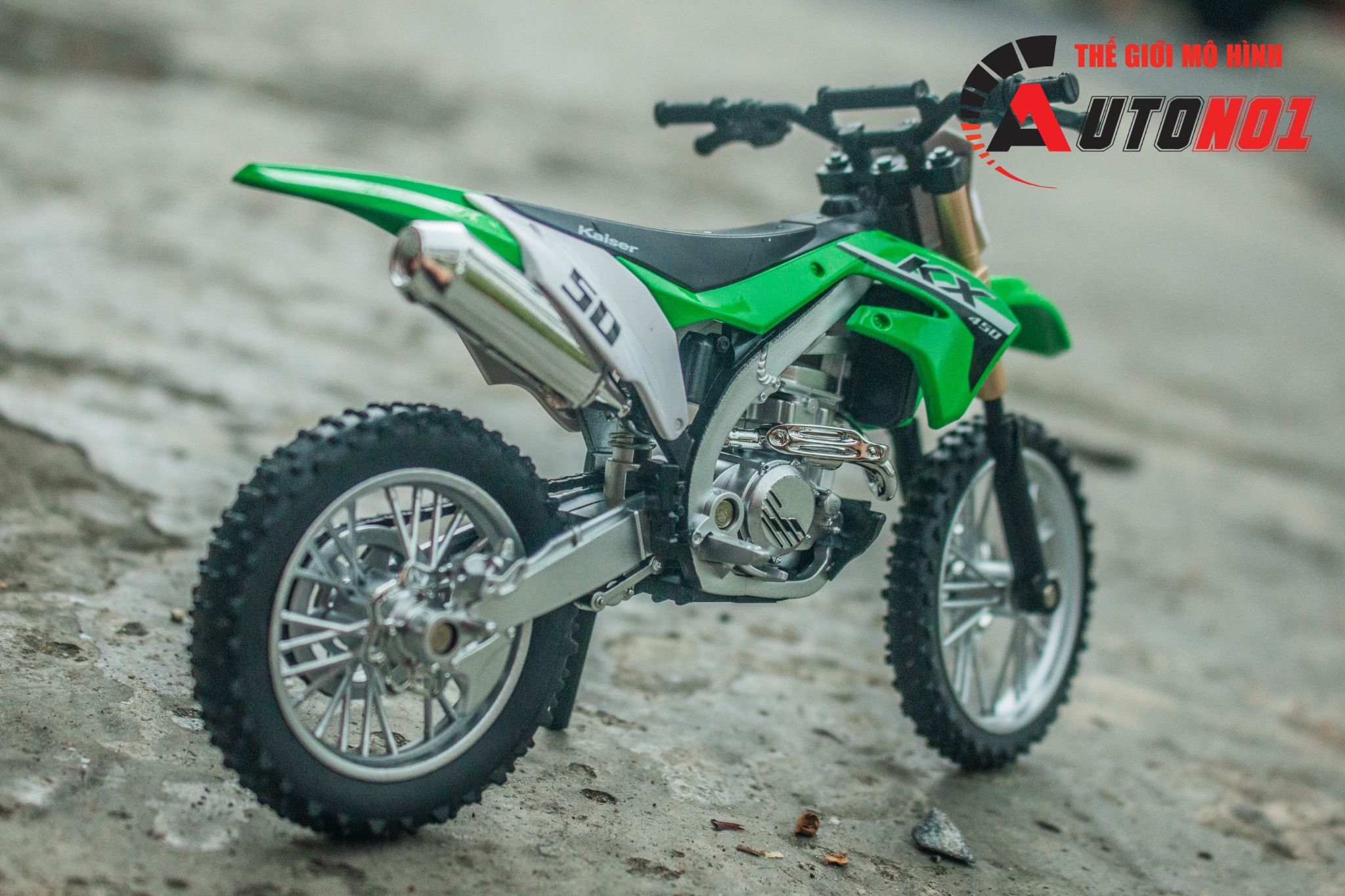 Mô hình xe cào cào Kawasaki KX450 tỉ lệ 1:12 Jiaye Model MT12007
