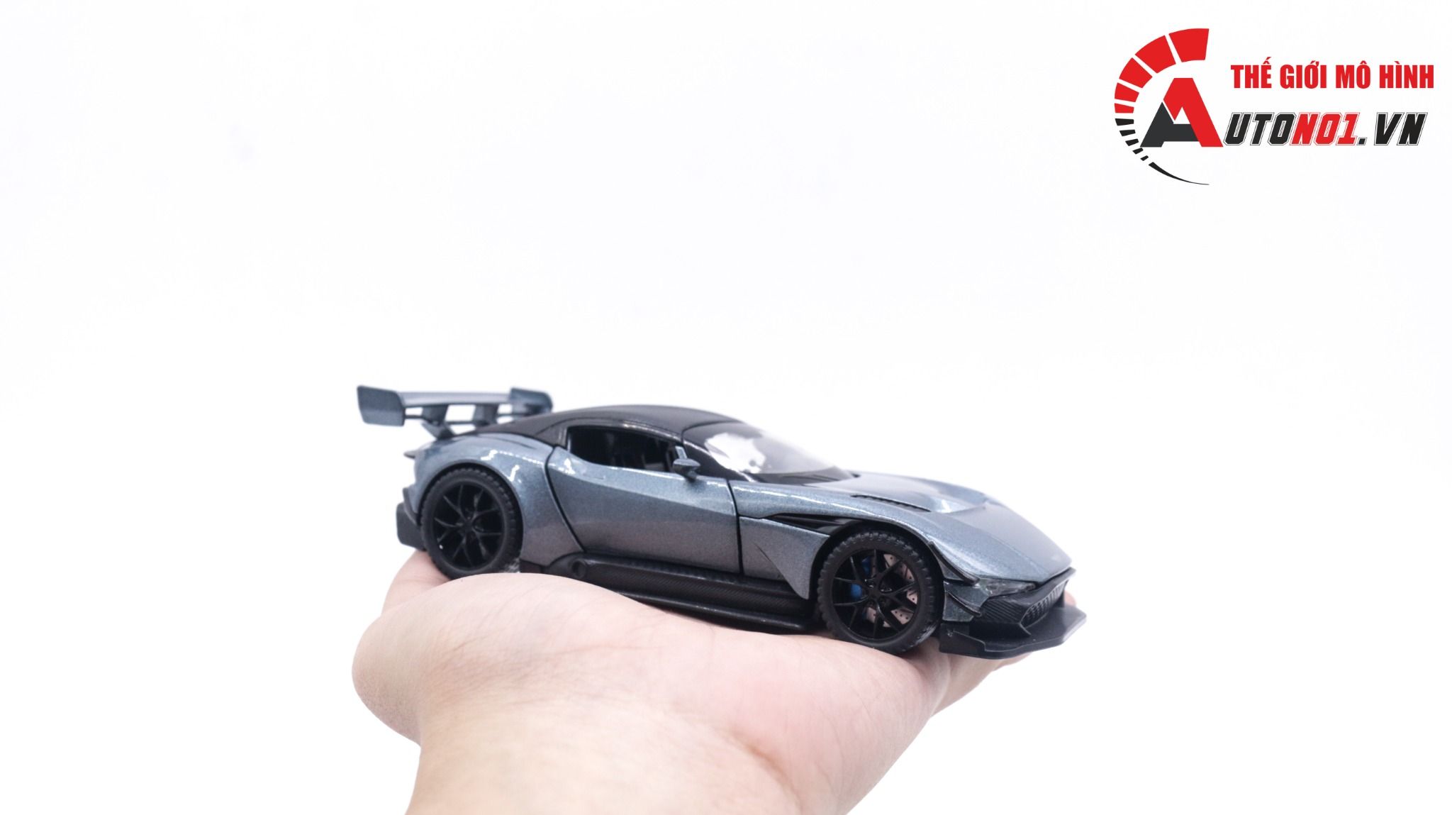 Mô hình xe Aston Martin Vulcan có đế hộp mica 1:32 Alloy Model OT122