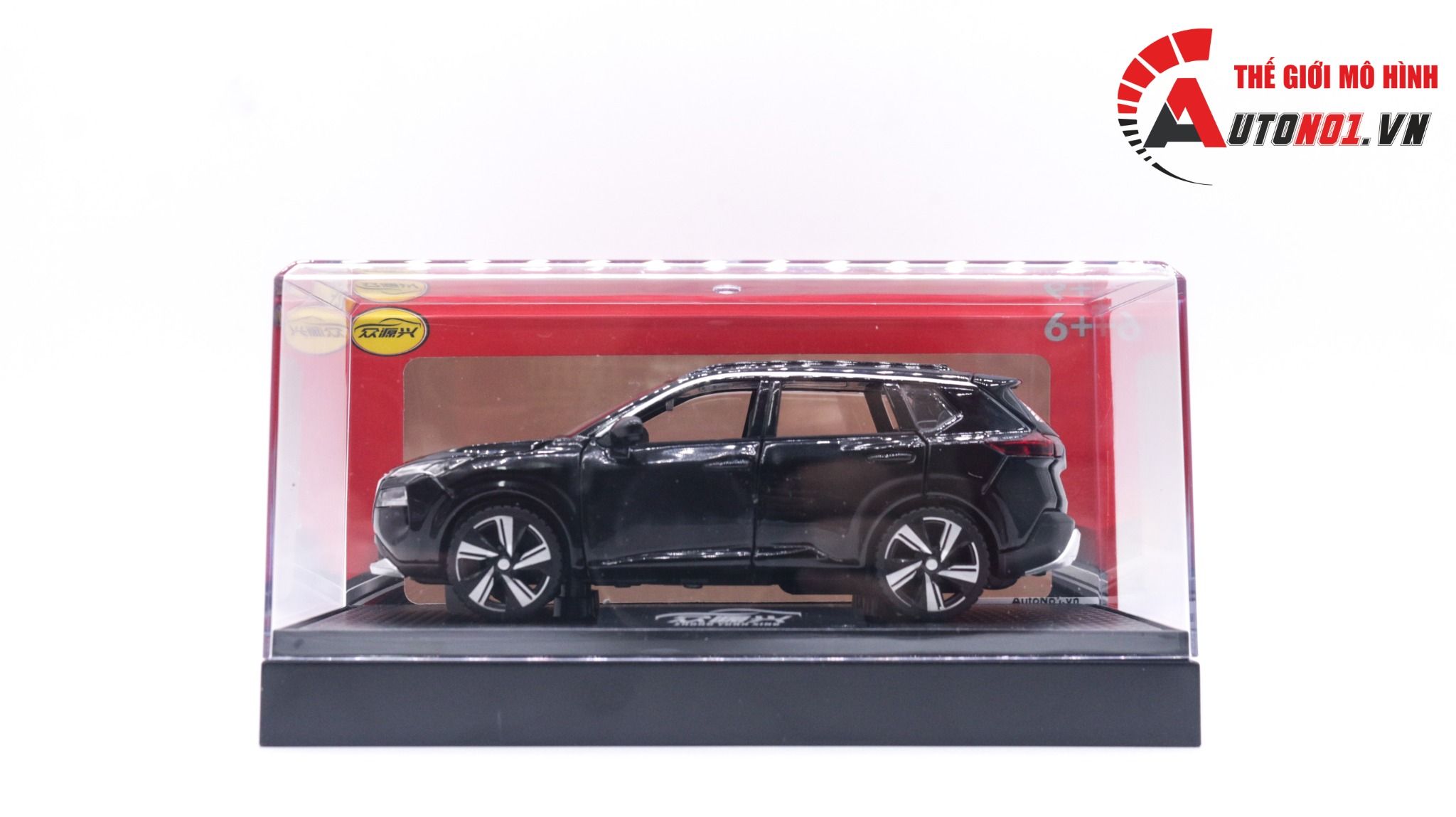 Mô hình xe Nissan X-Trail có đế hộp mica 1:32 Alloy Model OT123