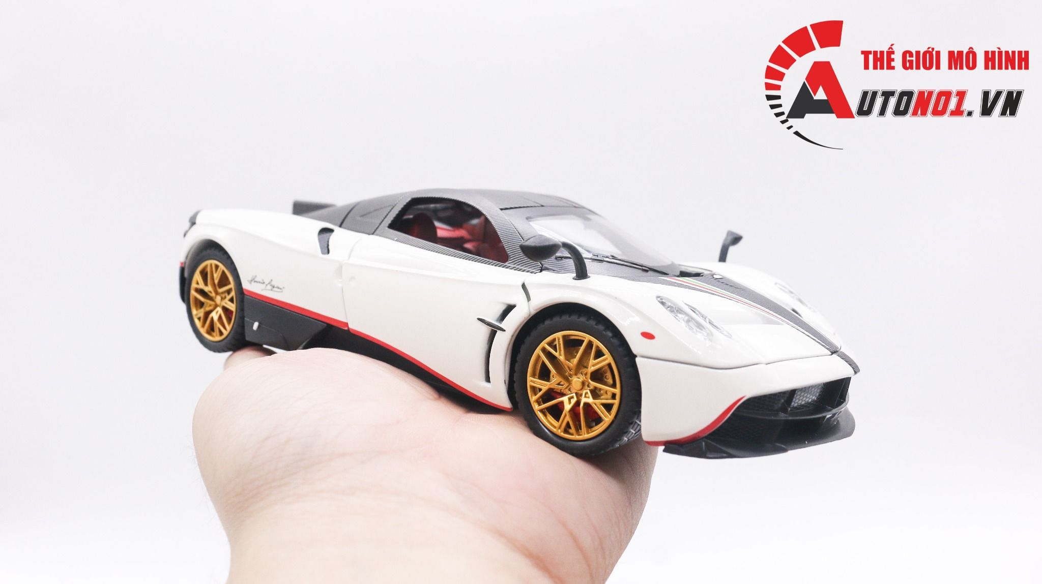  Mô hình xe Pagani Huayra Dinastia đánh lái được full open 1:24 Chezhi OT399 