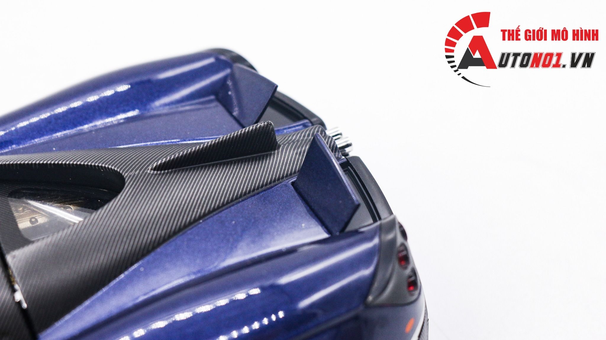 Mô hình xe Pagani Huayra Dinastia đánh lái được full open 1:24 Chezhi OT399