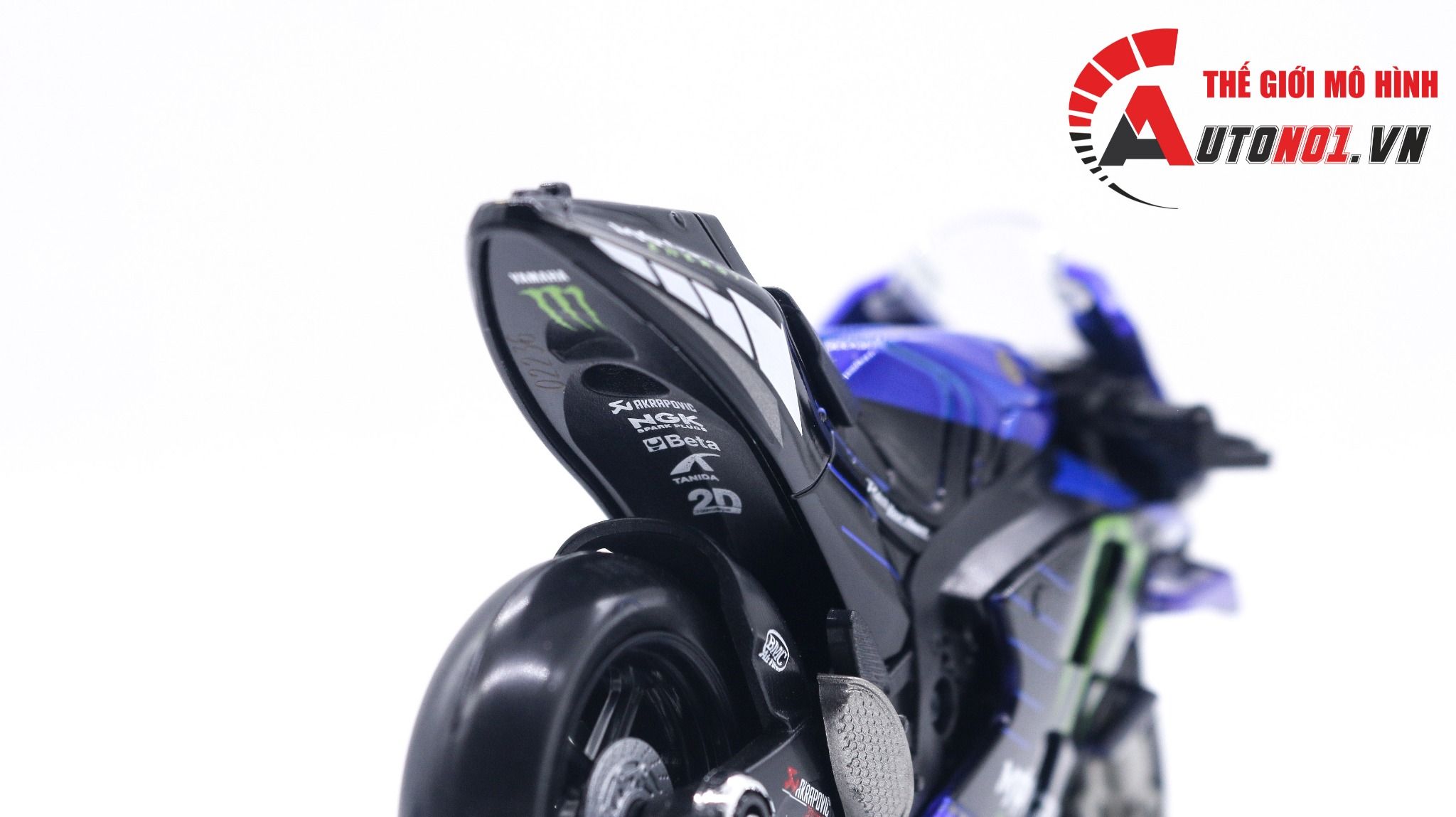  Mô hình xe mô tô GP M1 Yamaha Monster Energy Racing 2022 tỉ lệ 1:18 Maisto 8126 