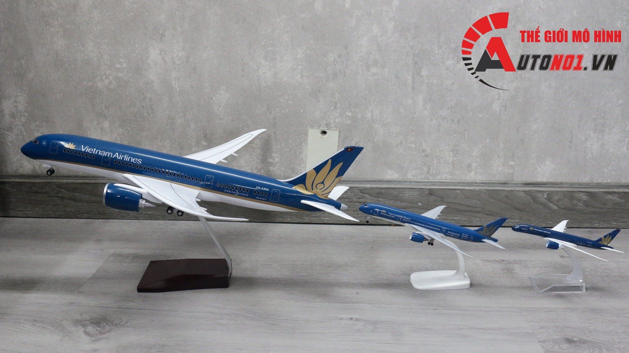  Mô hình máy bay Vietnam Airlines Dreamliner Boeing B787 47cm 1:130 có đèn led tự động theo tiếng vỗ tay hoặc chạm MB47002 