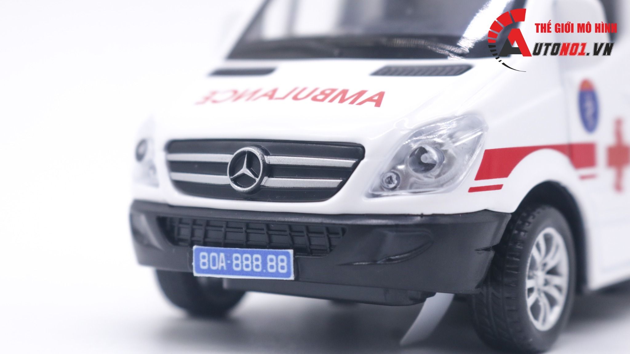 Mô hình xe độ cứu thương Mercedes Benz Sprinter chuyên dụng 115 tỉ lệ 1:32 Alloy Model Autono1 OT179