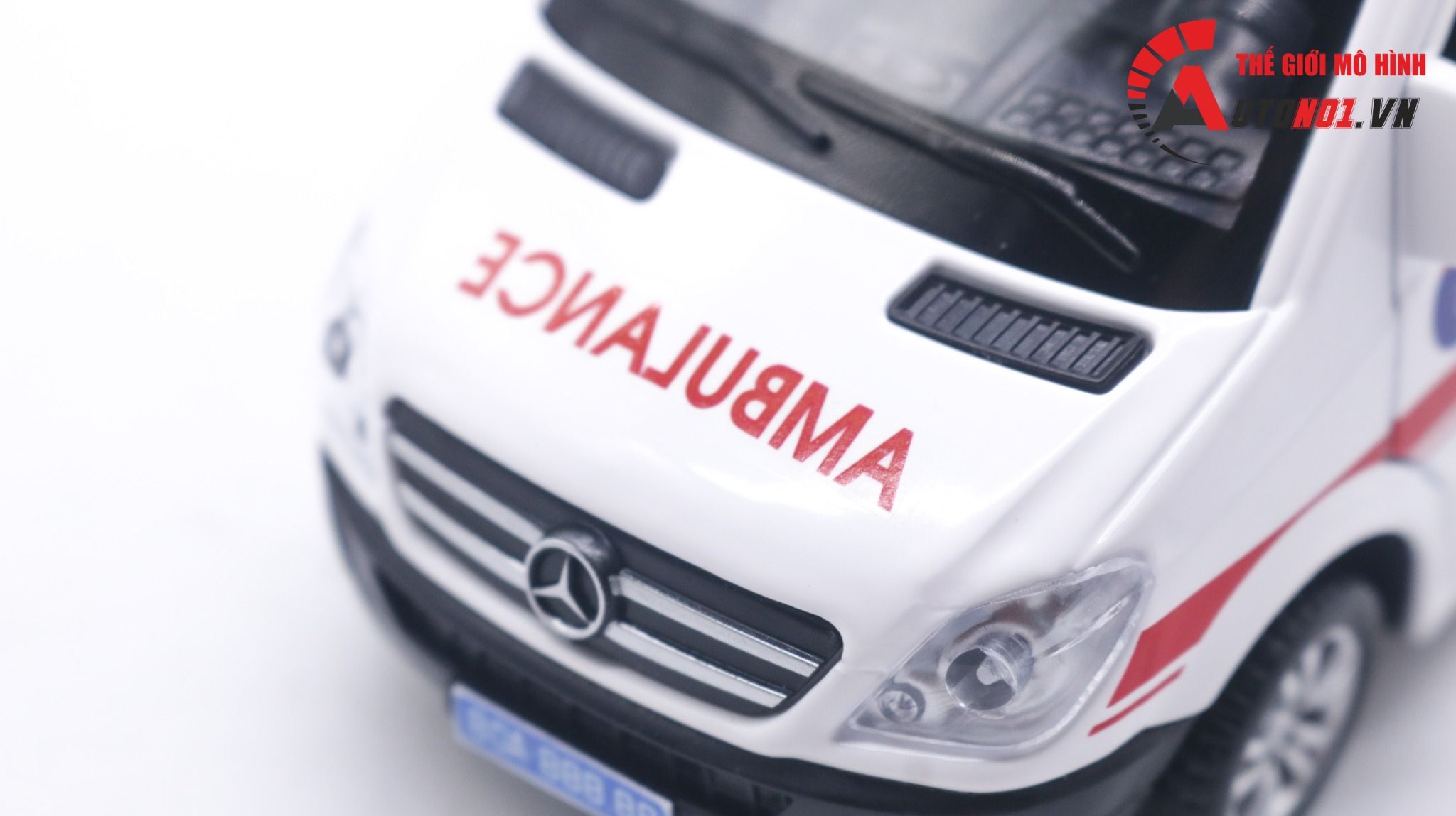 Mô hình xe độ cứu thương Mercedes Benz Sprinter chuyên dụng 115 tỉ lệ 1:32 Alloy Model Autono1 OT179