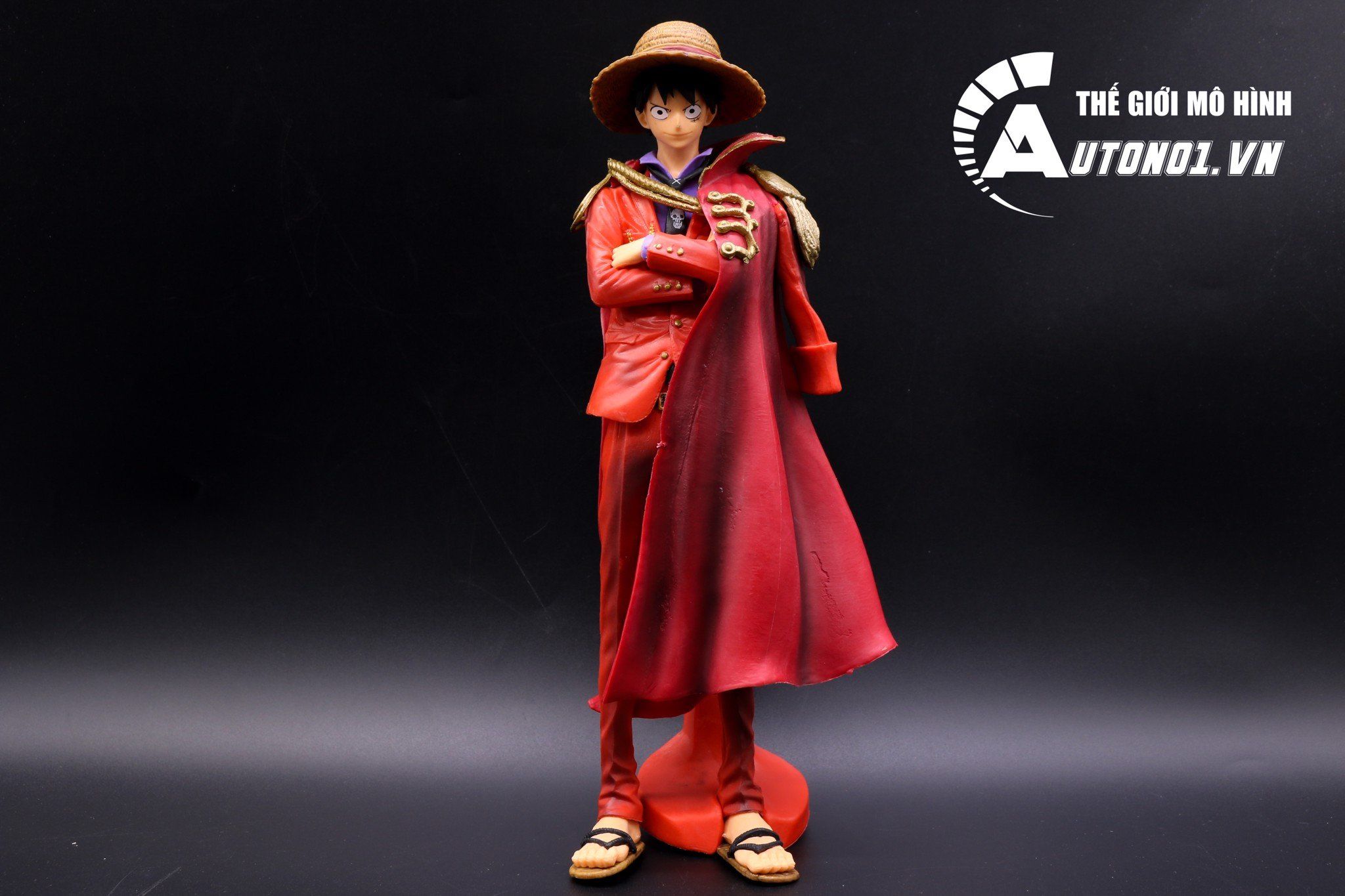Mô hình nhân vật One Piece Luffy Áo Choàng 26cm FG143