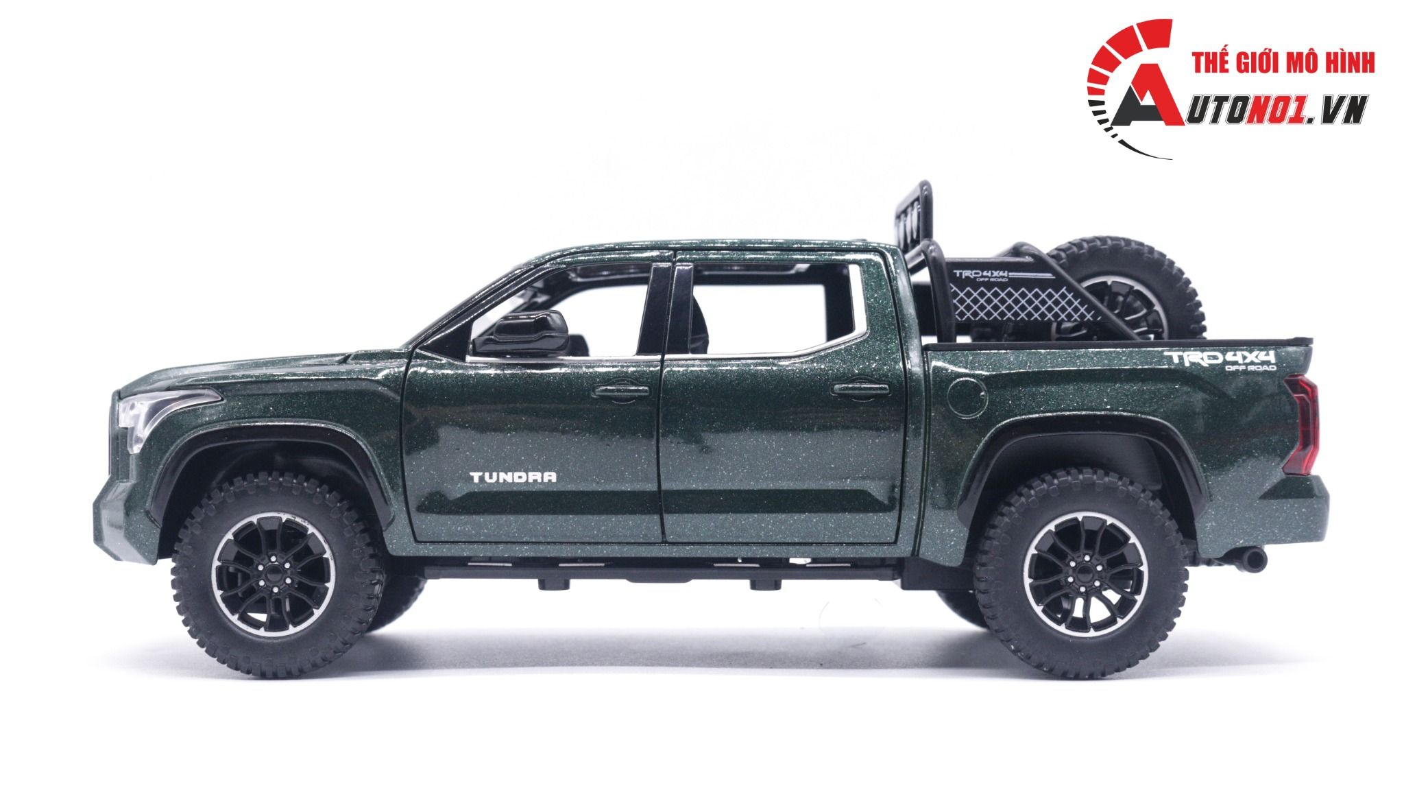 Mô hình xe bán tải Toyota Tundra TRD 4x4 1:24 Henteng model OT157