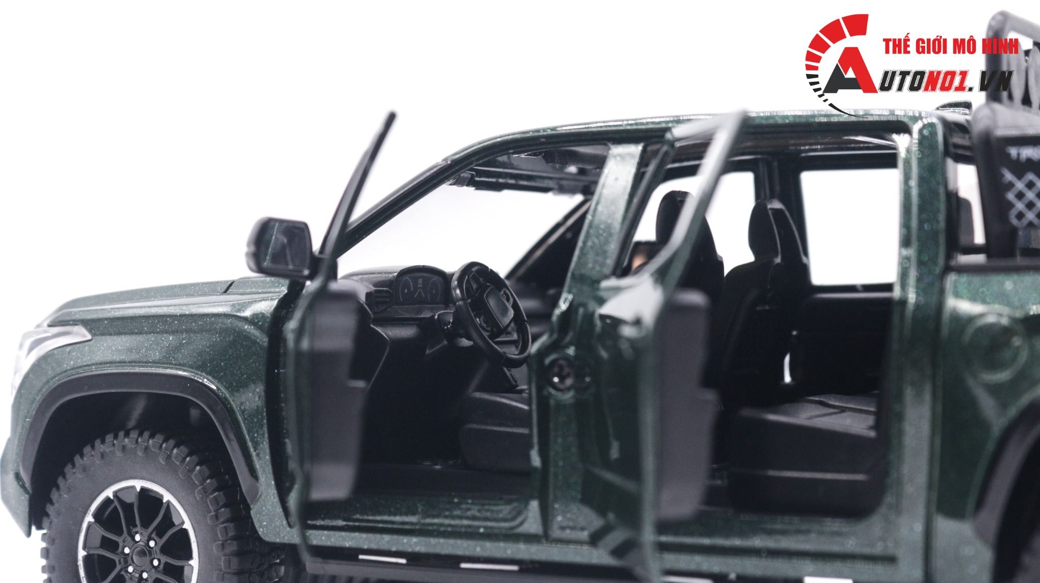 Mô hình xe bán tải Toyota Tundra TRD 4x4 1:24 Henteng model OT157