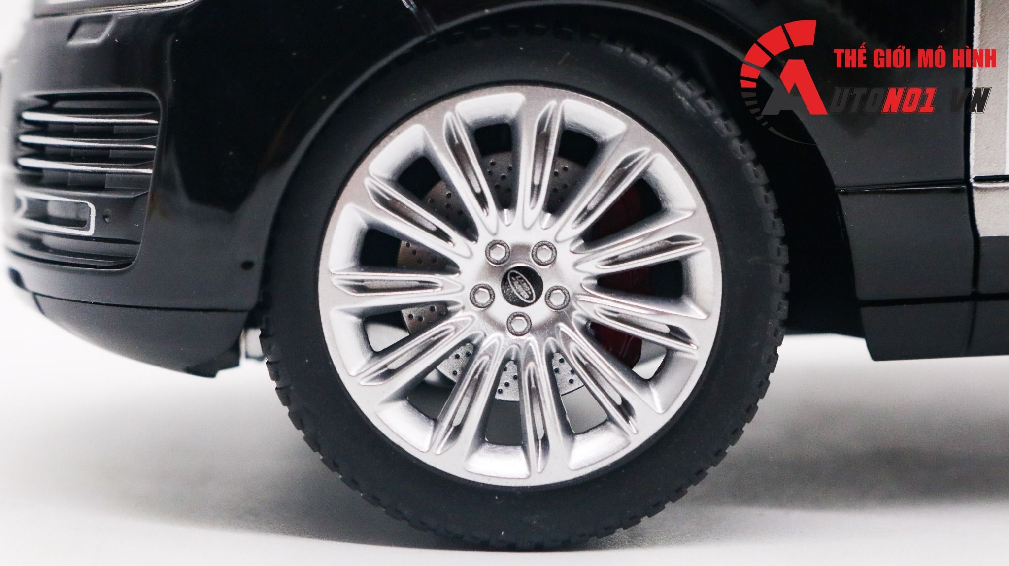 Mô hình xe Land Rover Range Rover SV Autobiography 2022 tỉ lệ 1:18 BMB 18001C 8120