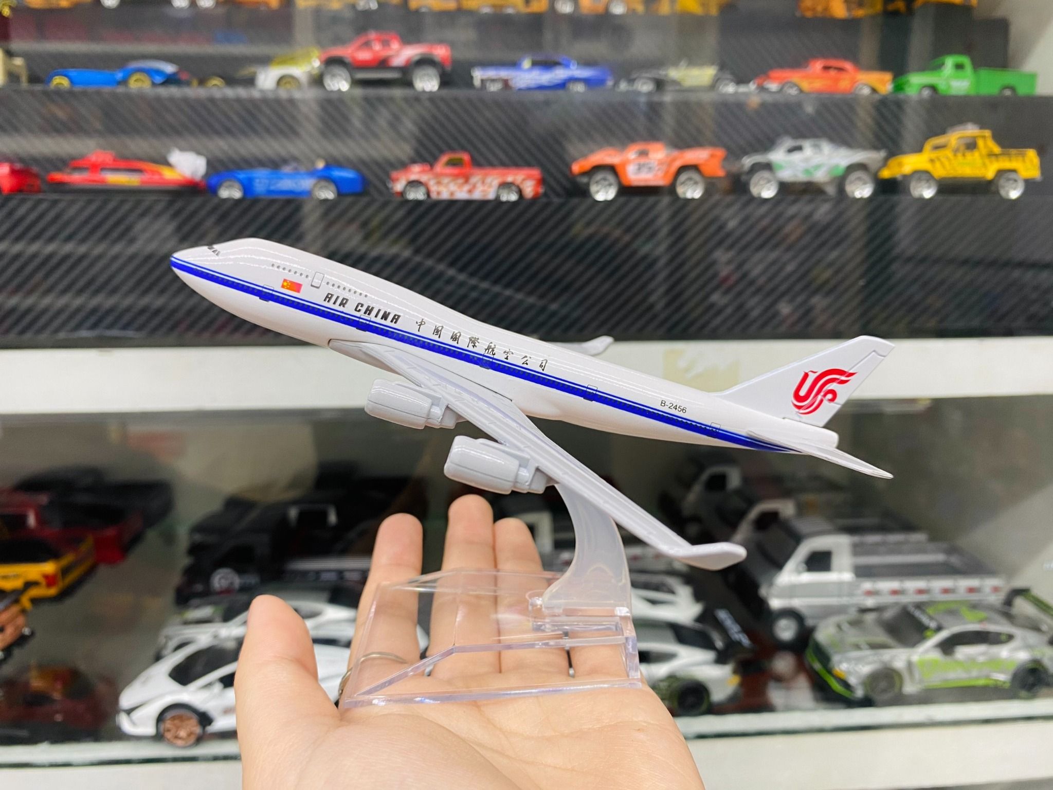 Mô hình máy bay Air China Boeing B747 16cm MB16001