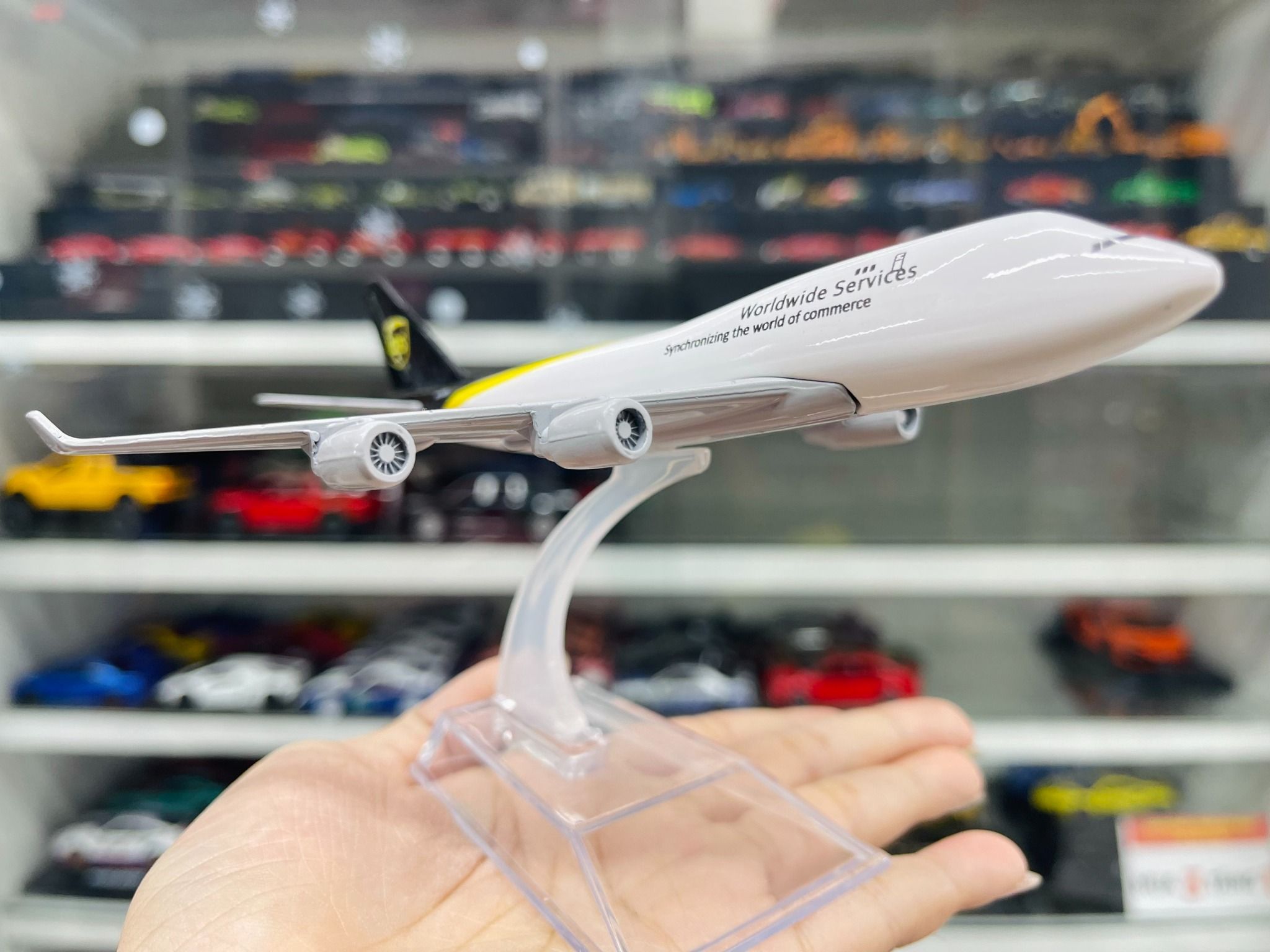 Mô hình máy bay UPS Boeing B747 16cm MB16002