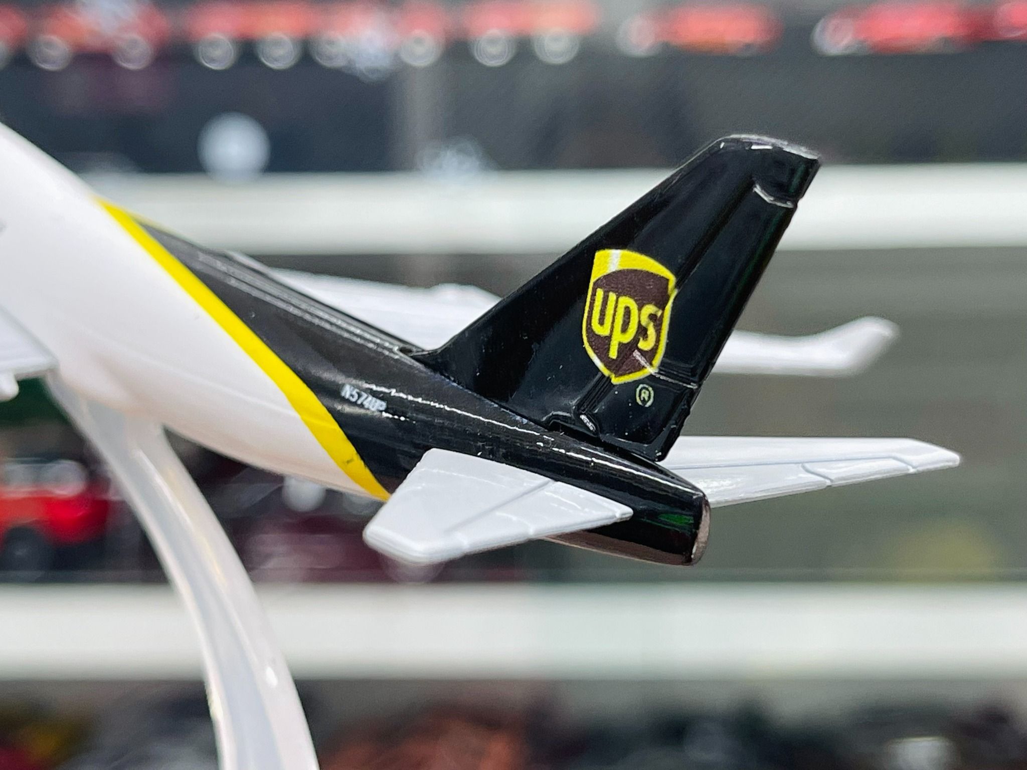 Mô hình máy bay UPS Boeing B747 16cm MB16002