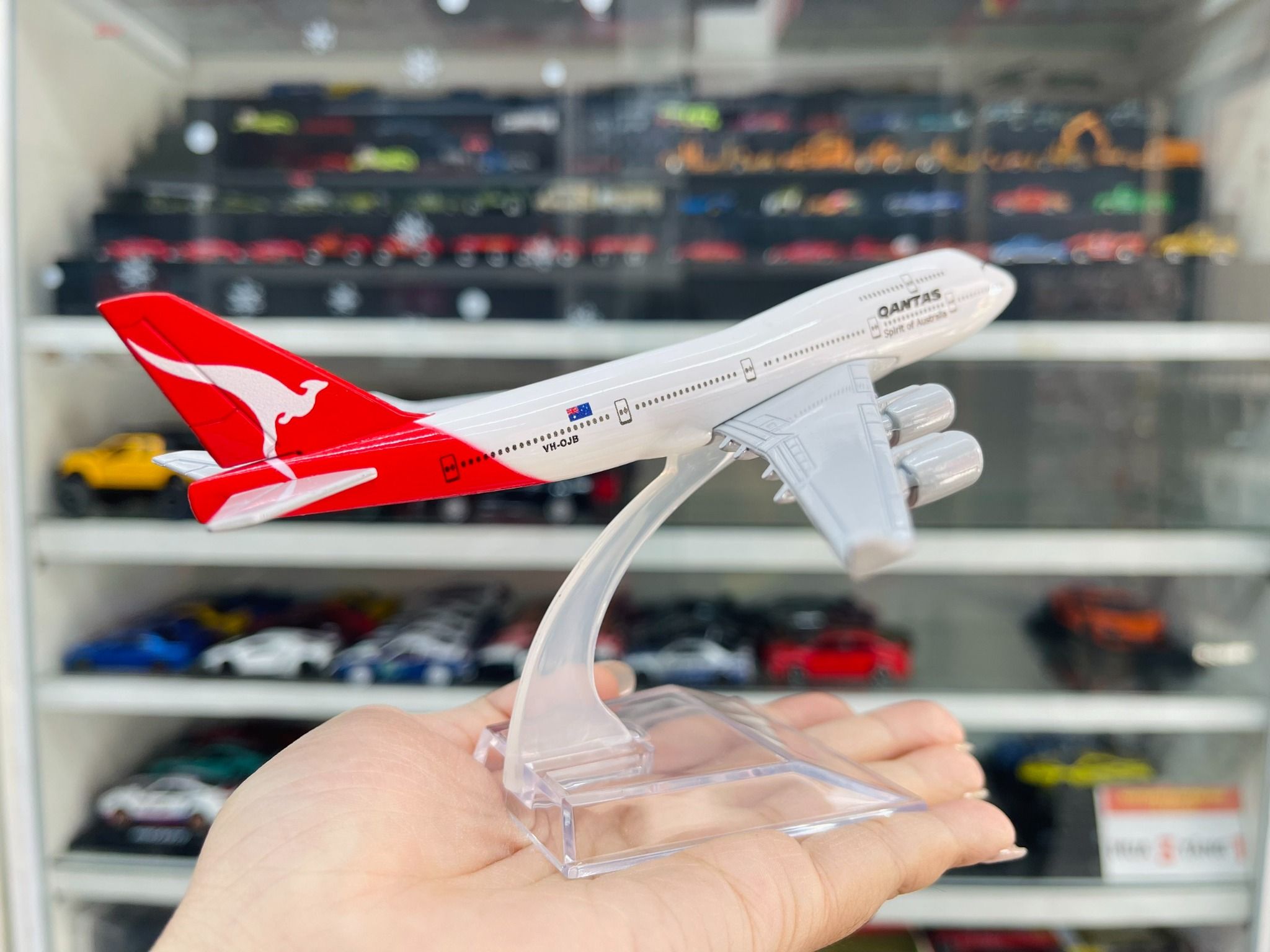 Mô hình máy bay Australia Qantas Boeing B747 16cm MB16003