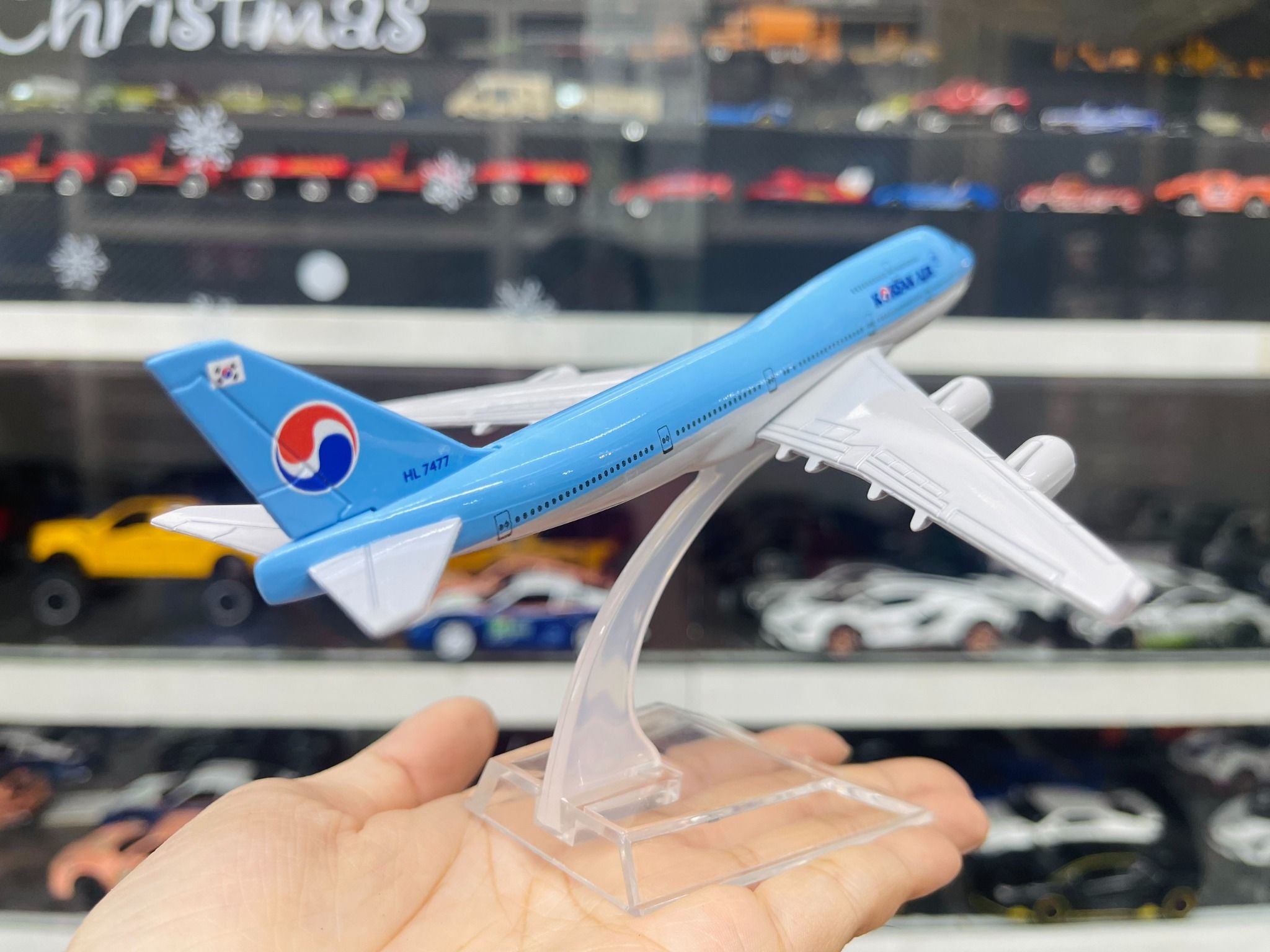 Mô hình máy bay Korean Air Boeing B747 16cm MB16006
