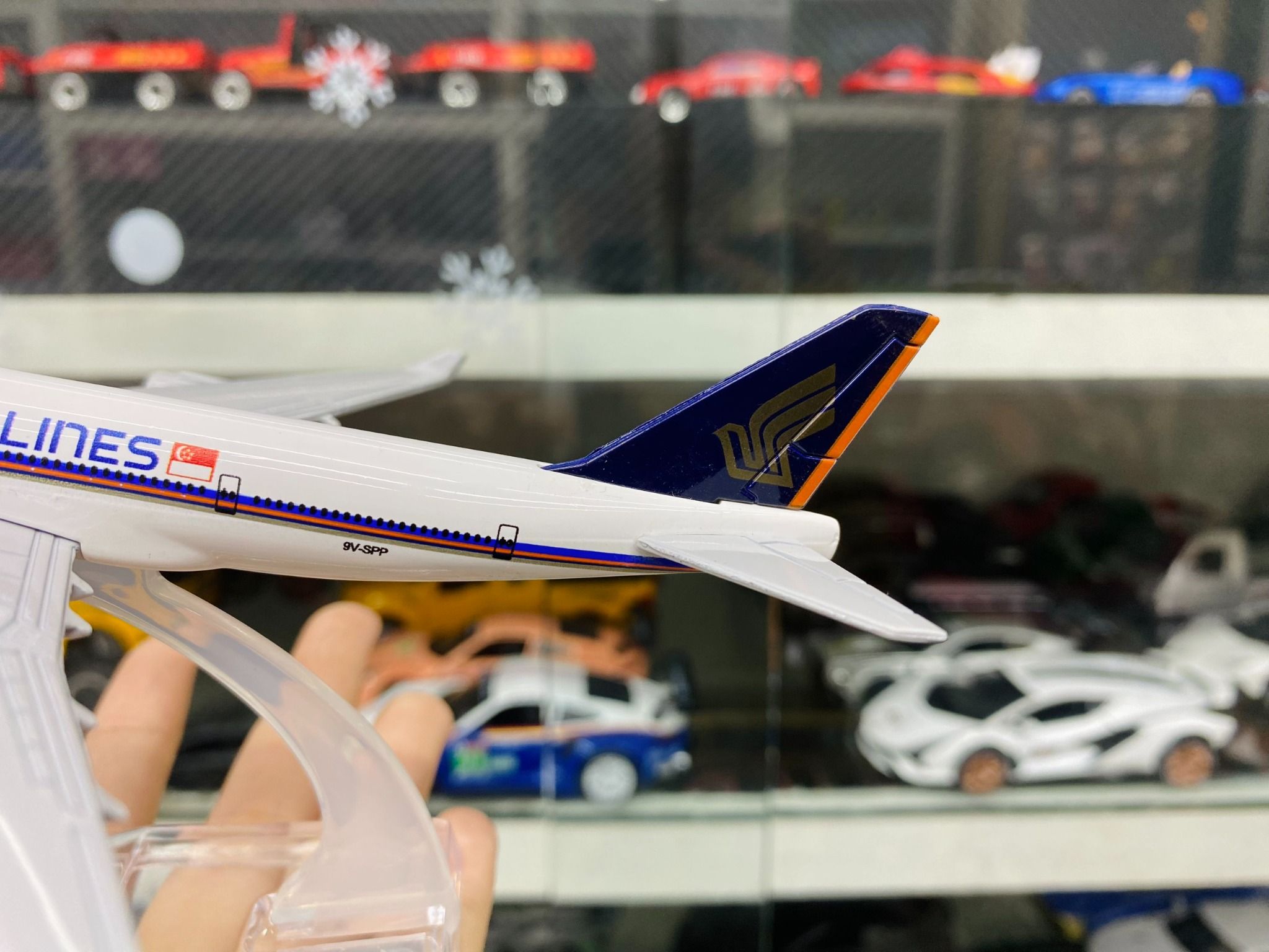 Mô hình máy bay Singapore Airlines Boeing B747 16cm MB16024