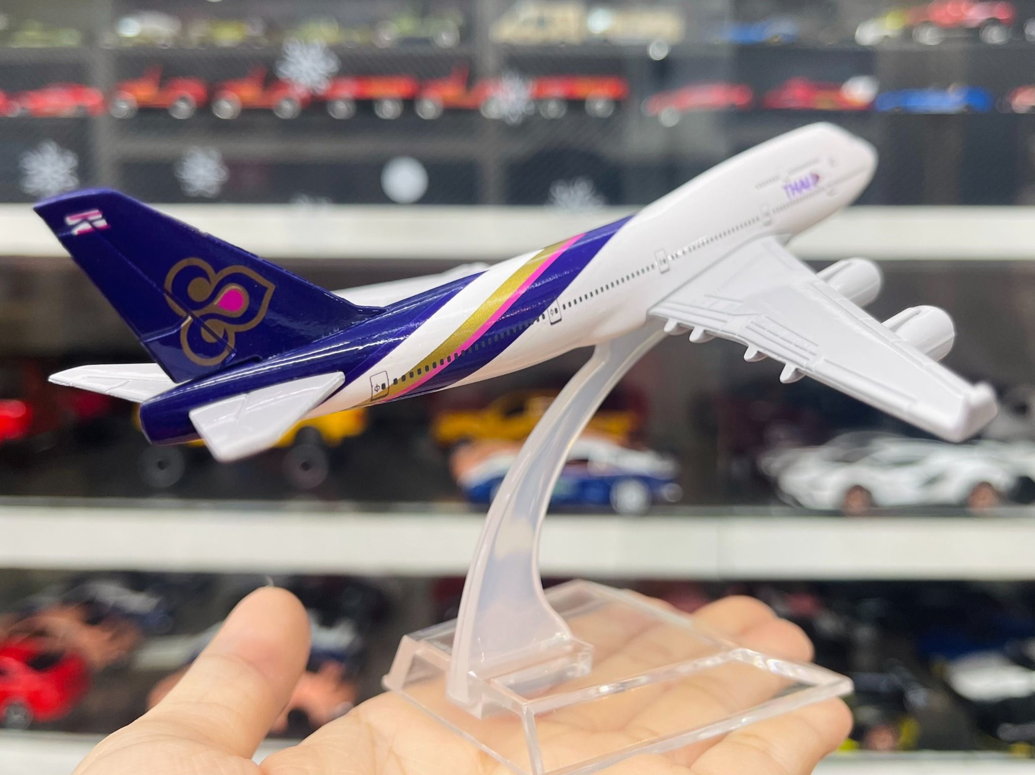 Mô hình máy bay Thái Lan Thai Airways Boeing B747 16cm MB16025