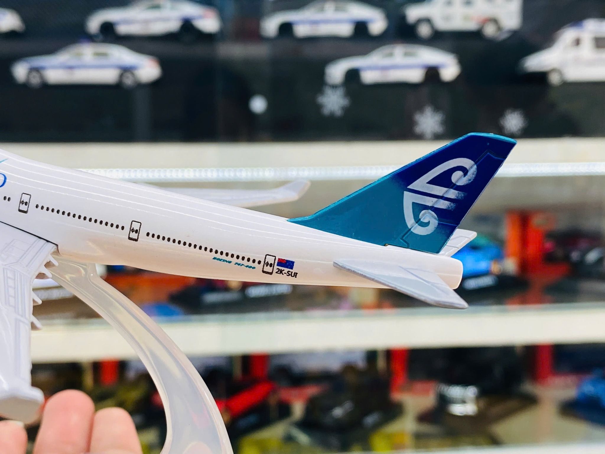 Mô hình máy bay Air New Zealand Boeing B747 16cm MB16026