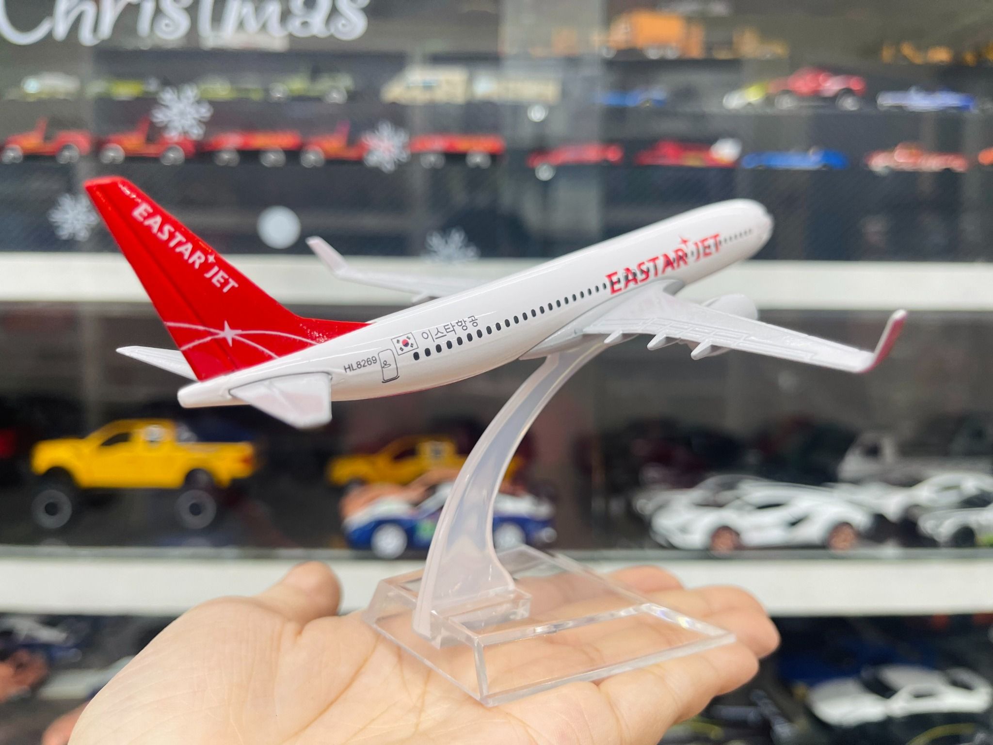 Mô hình máy bay Hàn Quốc Eastar Jet Airlines Boeing B737 16cm MB16040