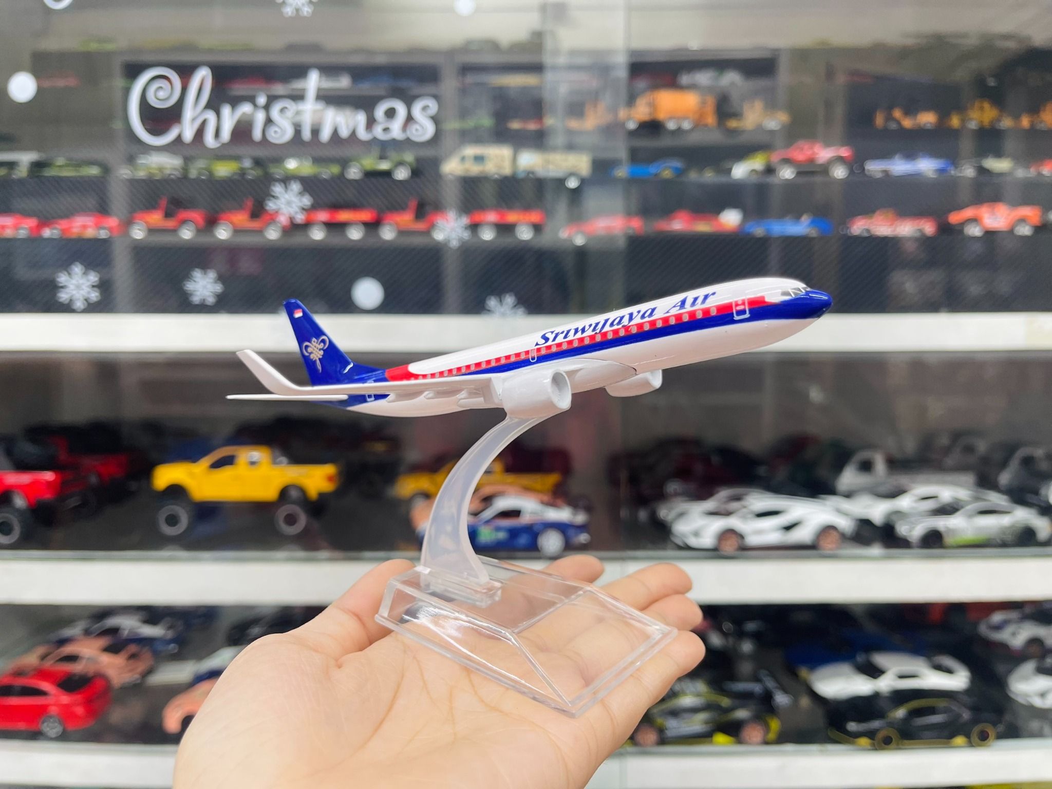 Mô hình máy bay Sriwiiava Air PK-CJJ Boeing B737 16cm MB16052
