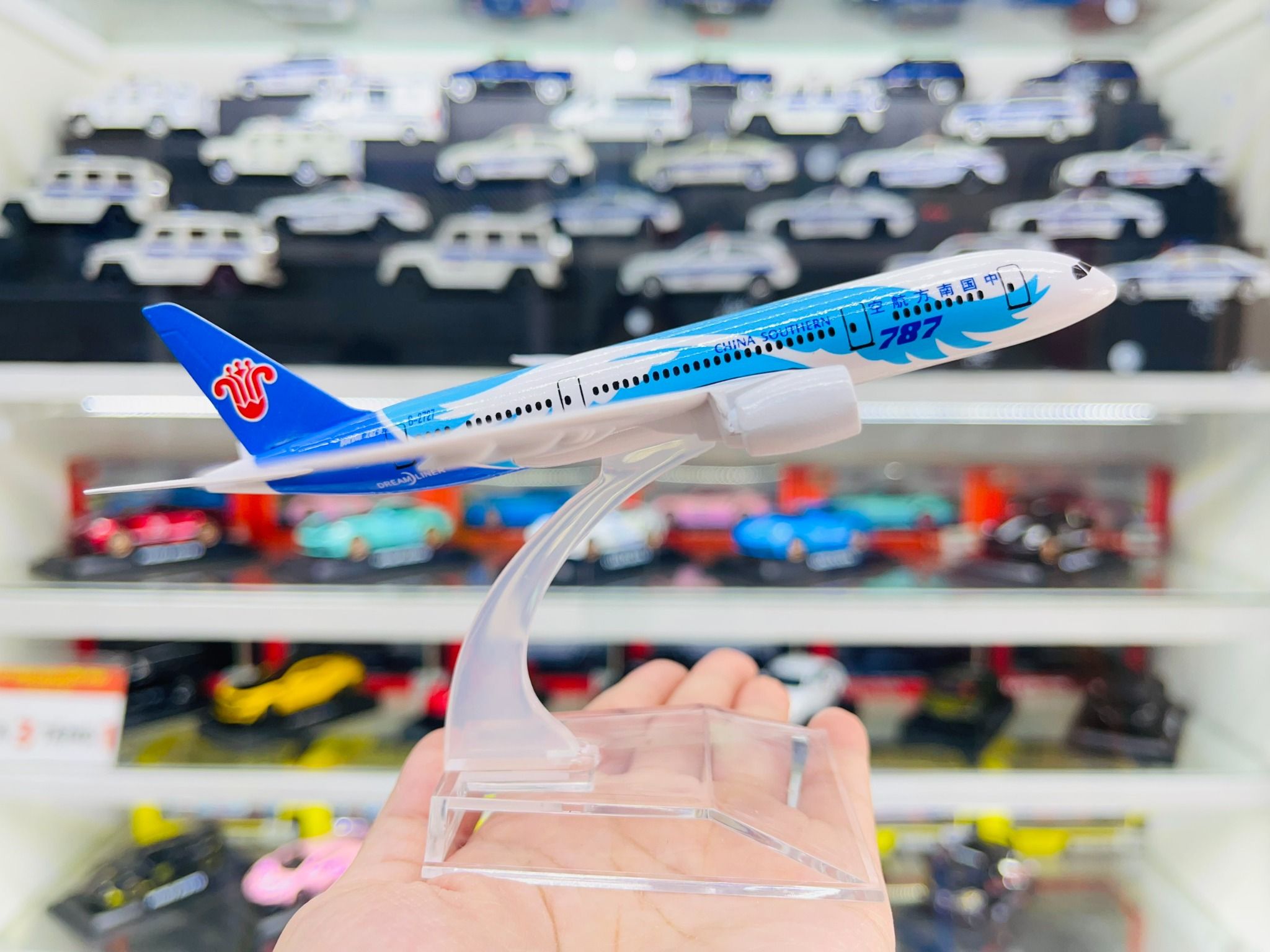 Mô hình máy bay China Southern Dreamliner Boeing B787-9 78Z 16cm MB16077