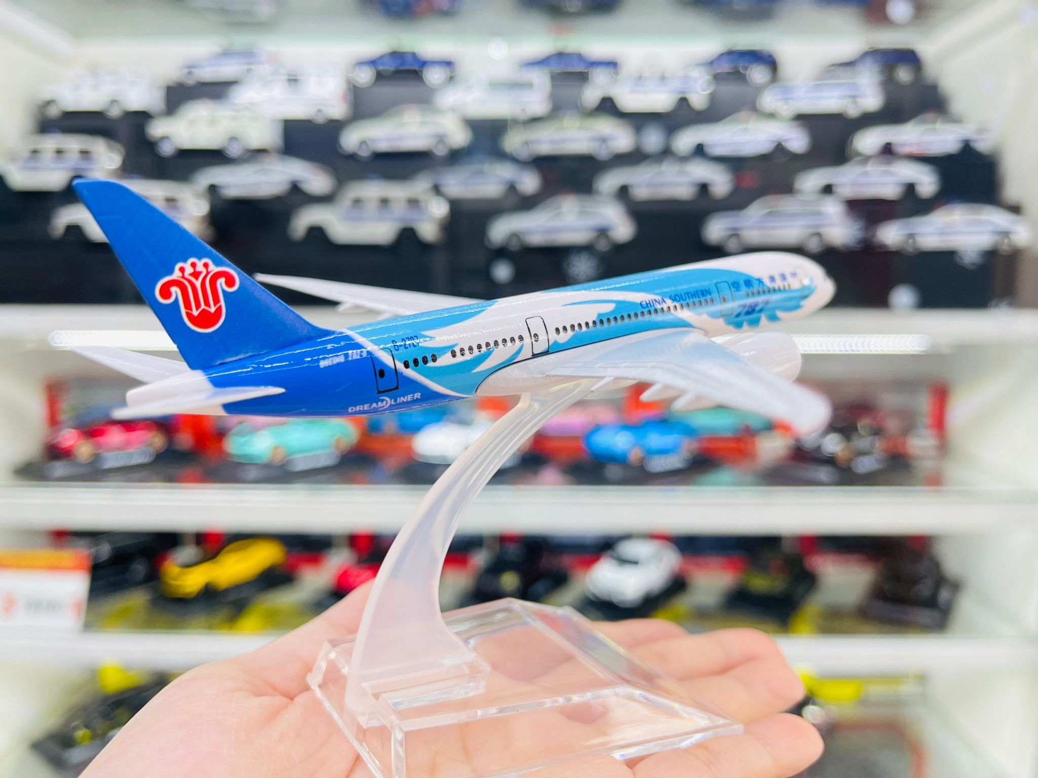 Mô hình máy bay China Southern Dreamliner Boeing B787-9 78Z 16cm MB16077