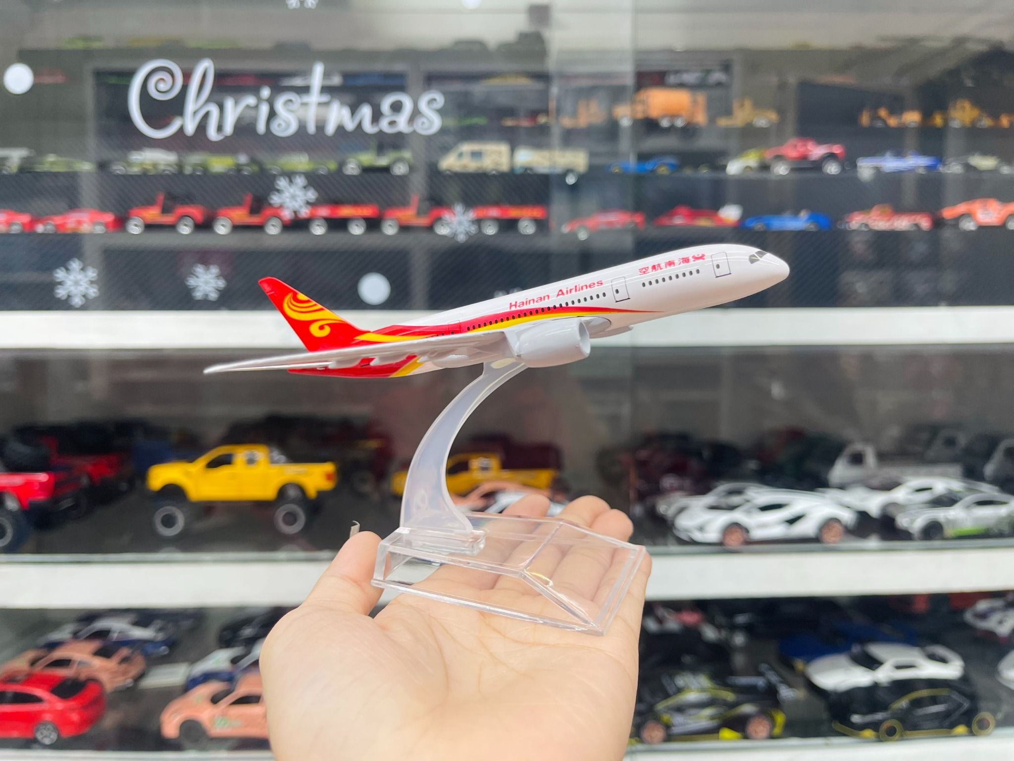 Mô hình máy bay Hainan Airlines Dreamliner Boeing B787 16cm MB16078