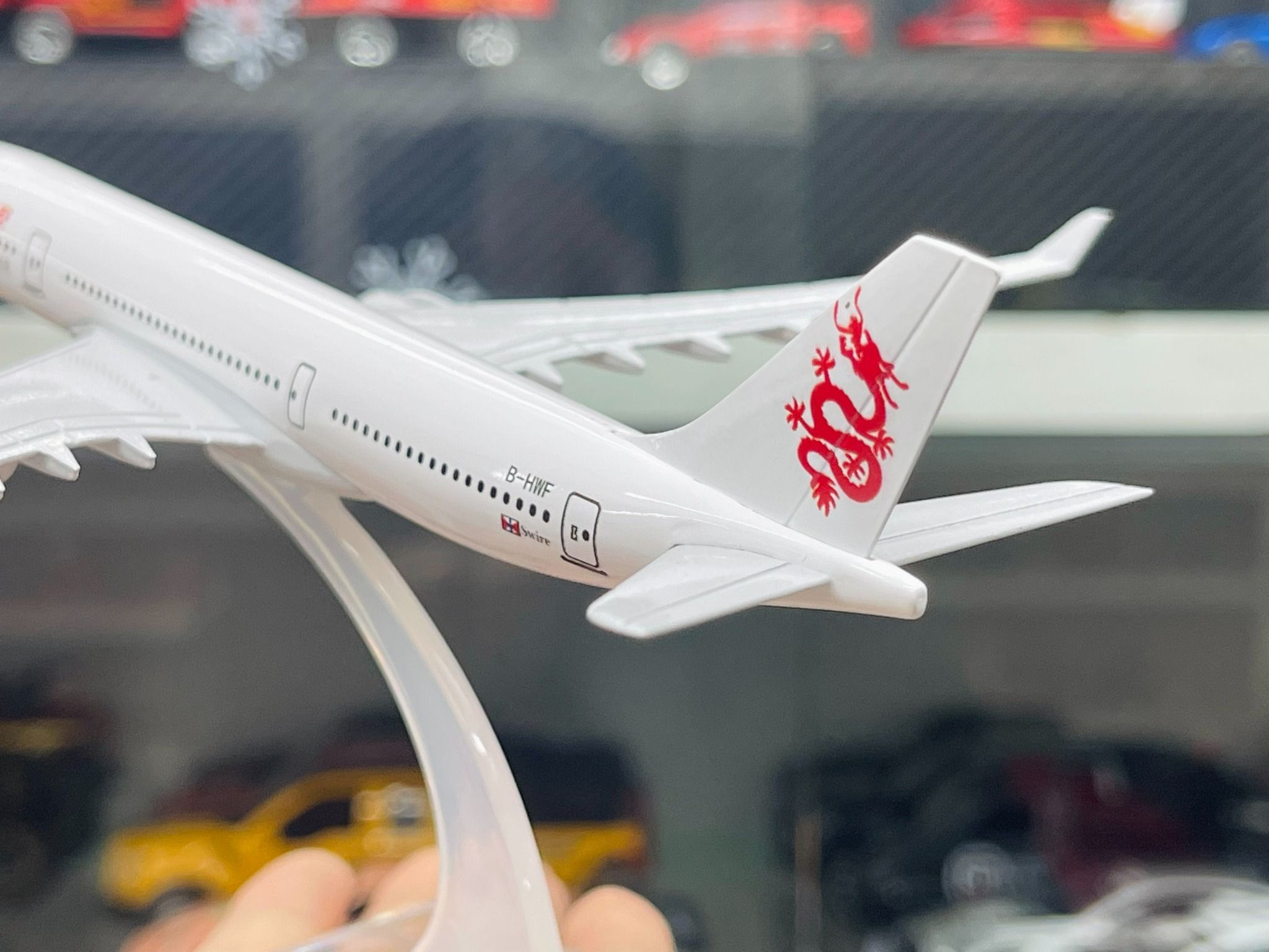 Mô hình máy bay China DragonAir Airbus A330 16cm MB16116